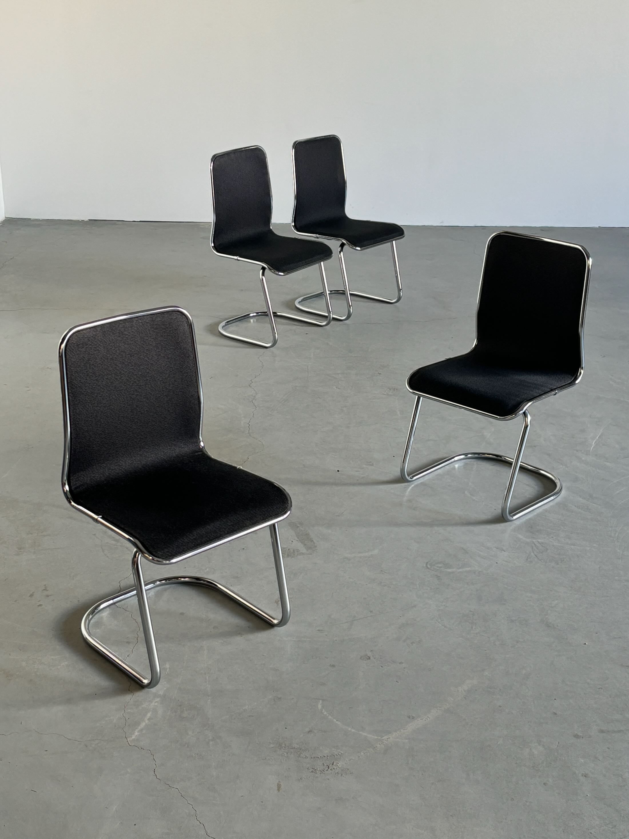 ‘Taro’ Cantilever Dining Chairs by Tacke Sitzmobel