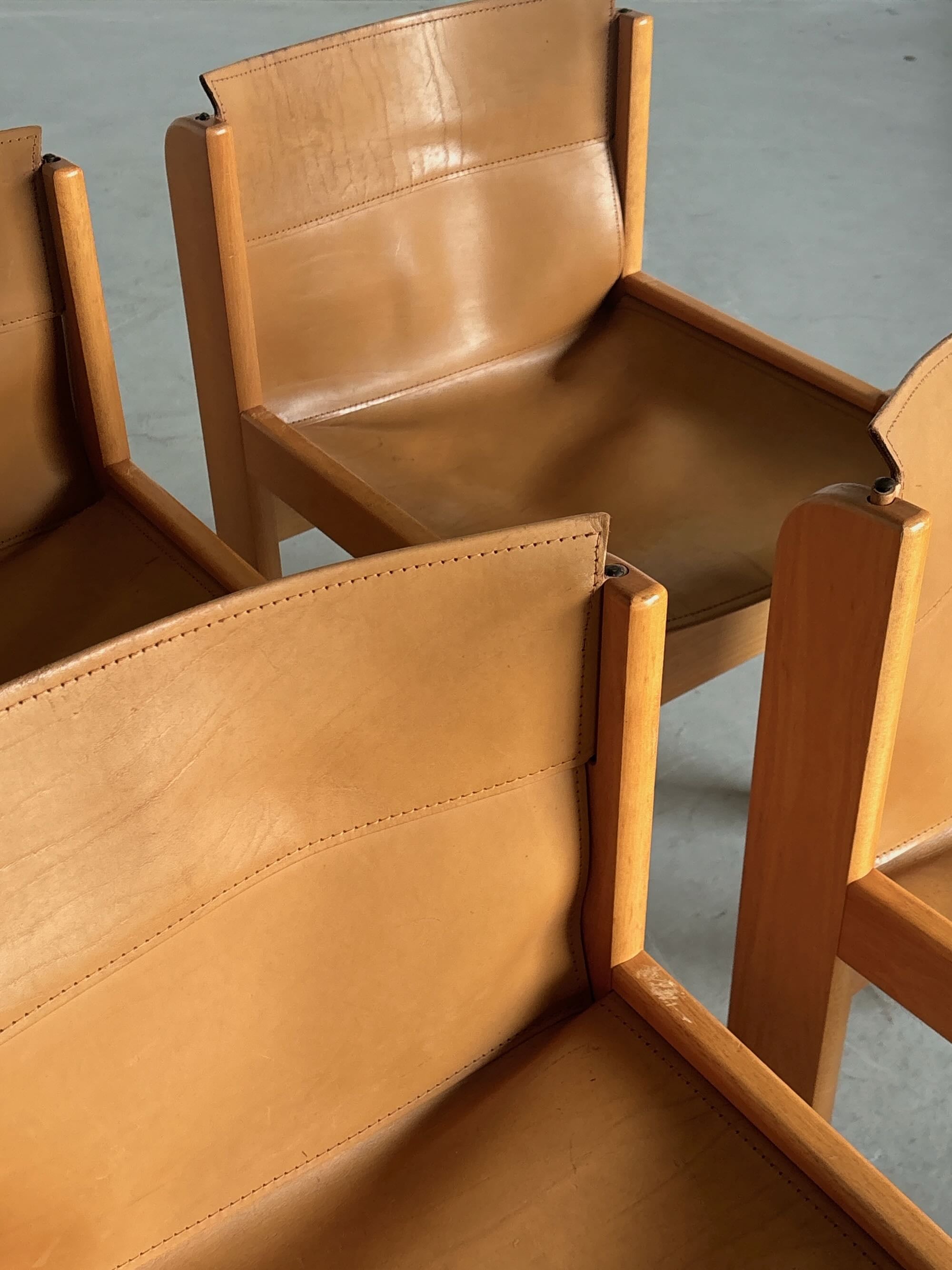 Saddle Leather and Beechwood Chairs by Ibisco Sedie