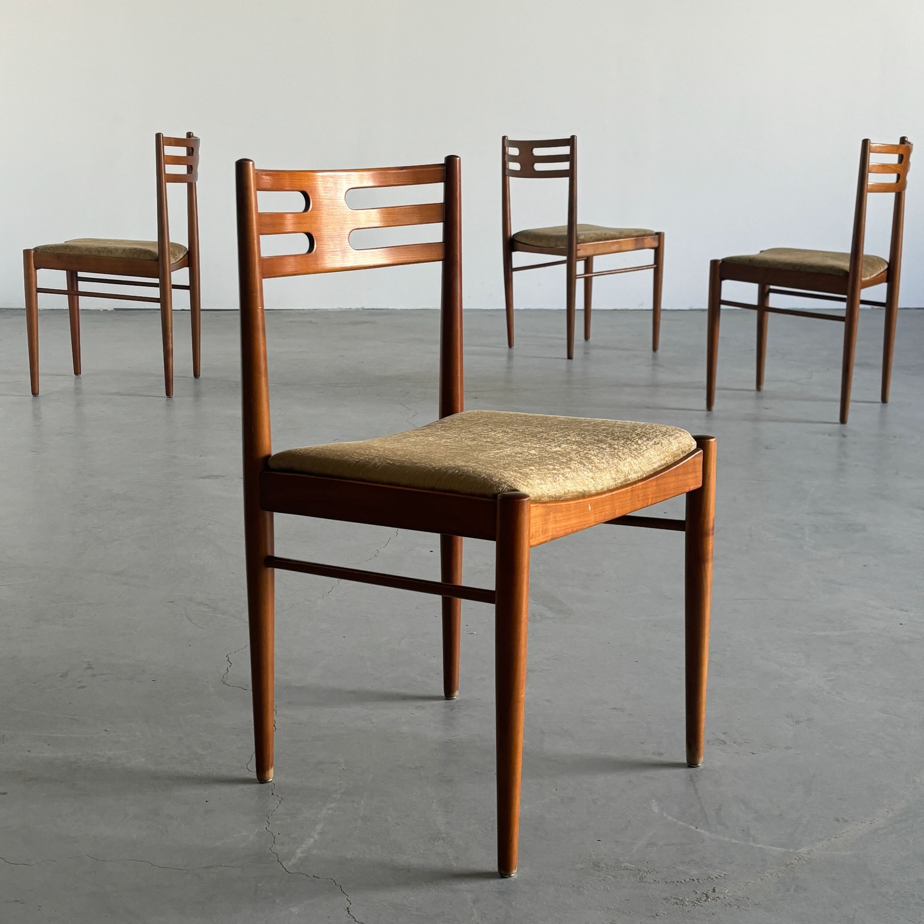 Danish Mid-Century Dining Chairs in Teak Wood