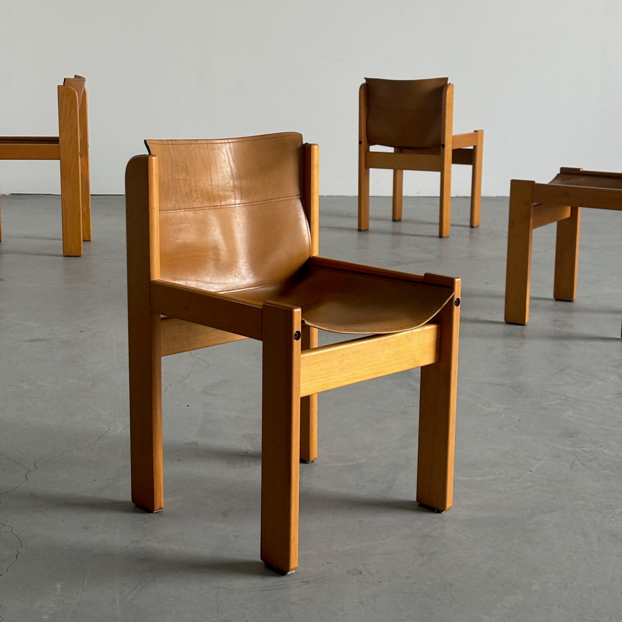 Saddle Leather and Beechwood Chairs by Ibisco Sedie