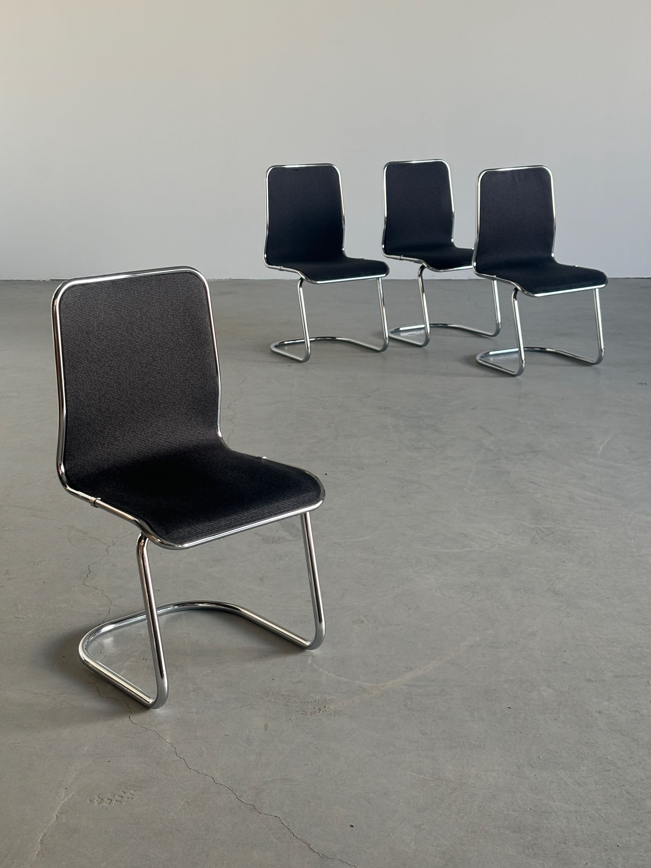 ‘Taro’ Cantilever Dining Chairs by Tacke Sitzmobel