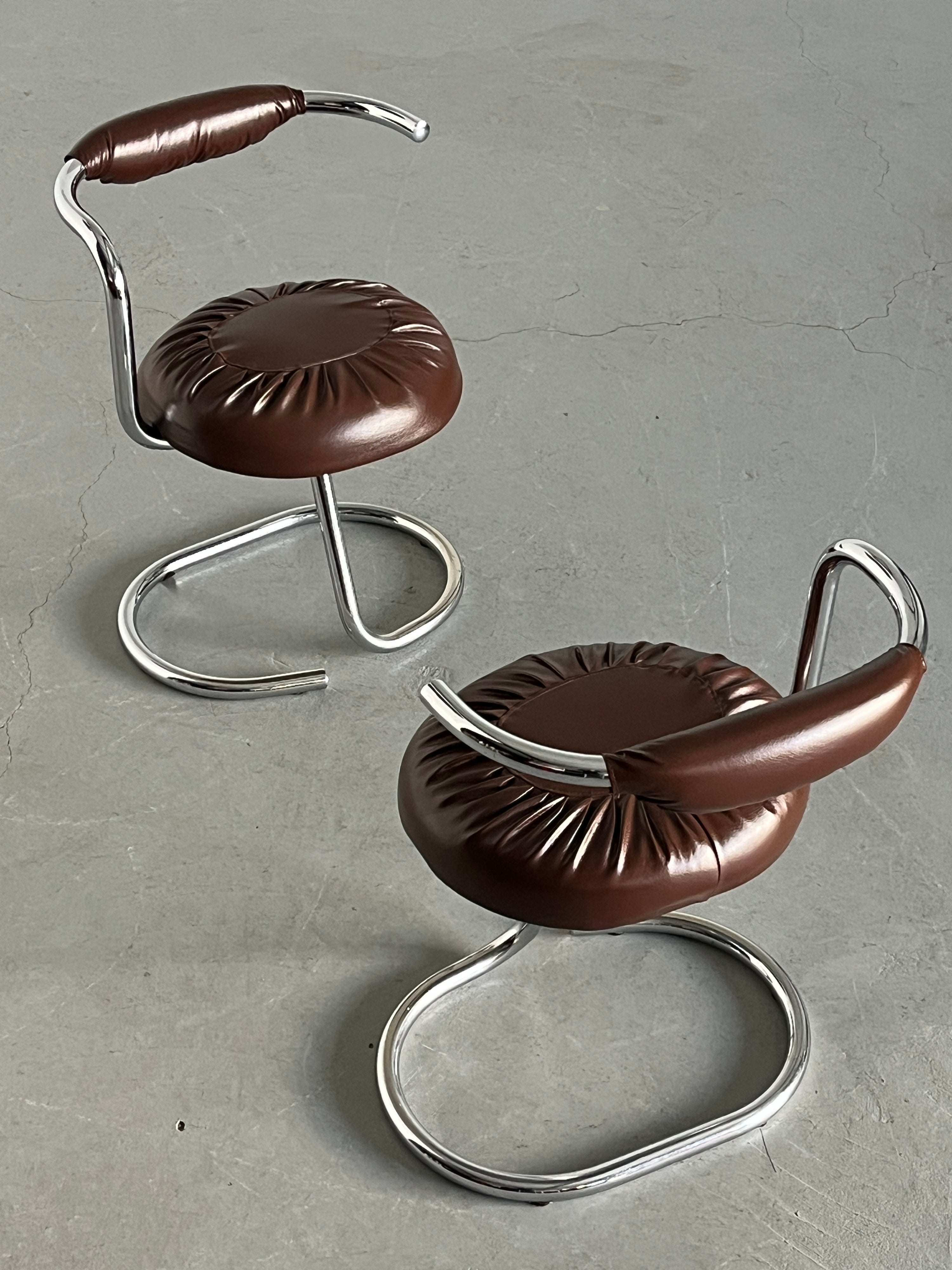‘Cobra’ Chairs by Giotto Stoppino