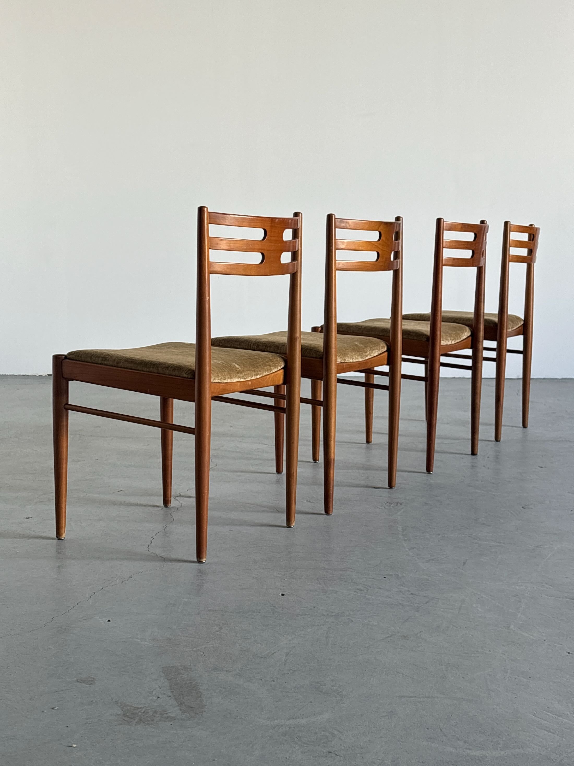 Danish Mid-Century Dining Chairs in Teak Wood