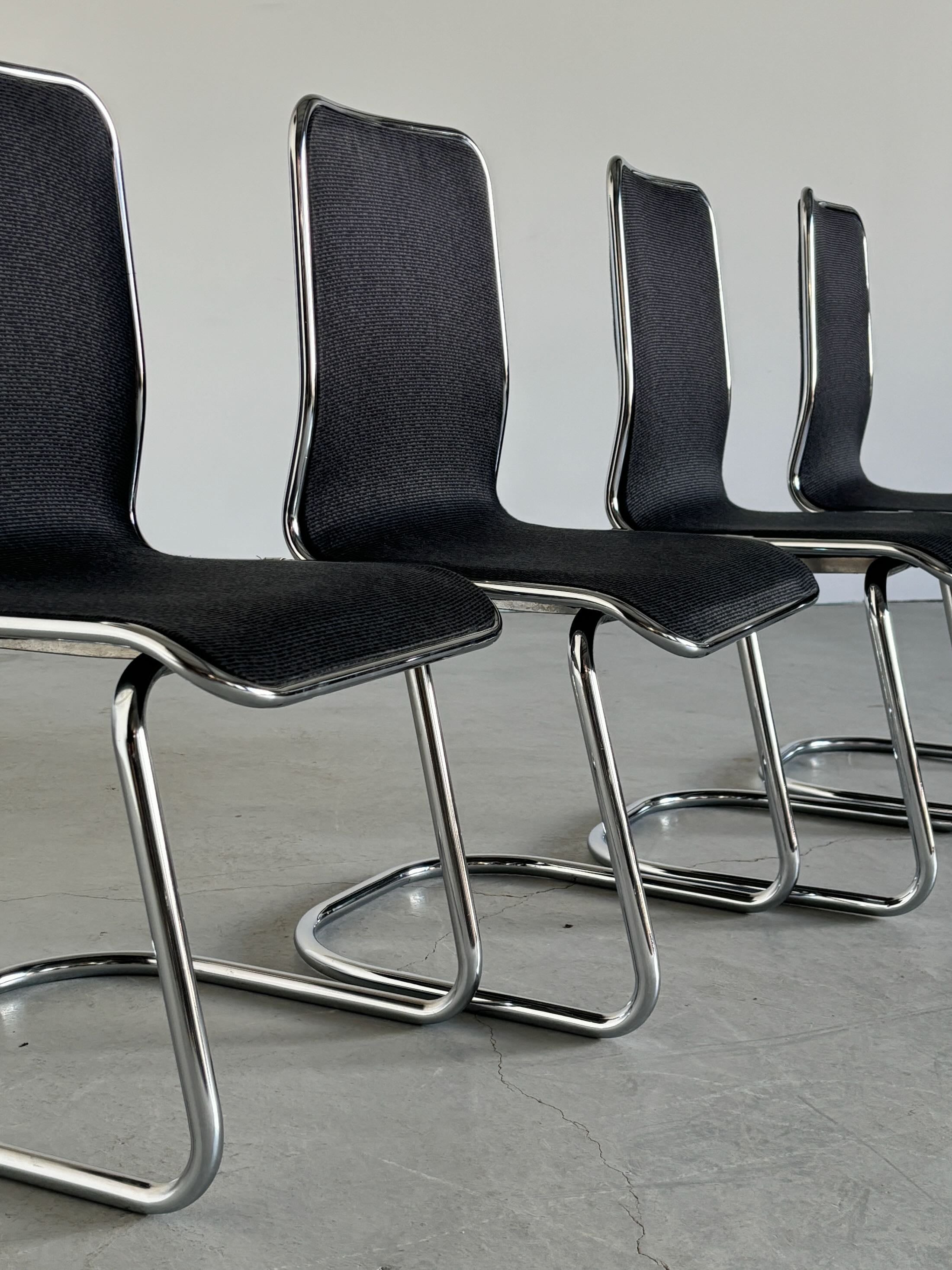 ‘Taro’ Cantilever Dining Chairs by Tacke Sitzmobel