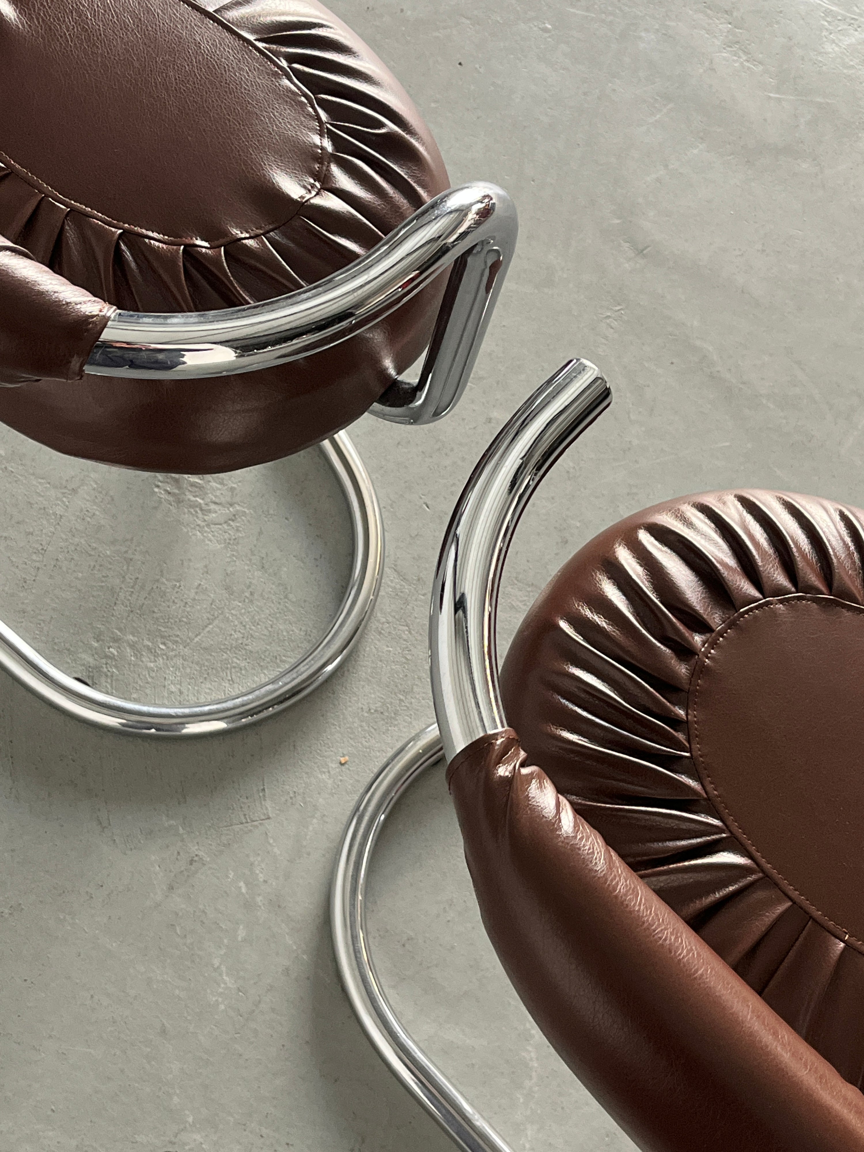 ‘Cobra’ Chairs by Giotto Stoppino