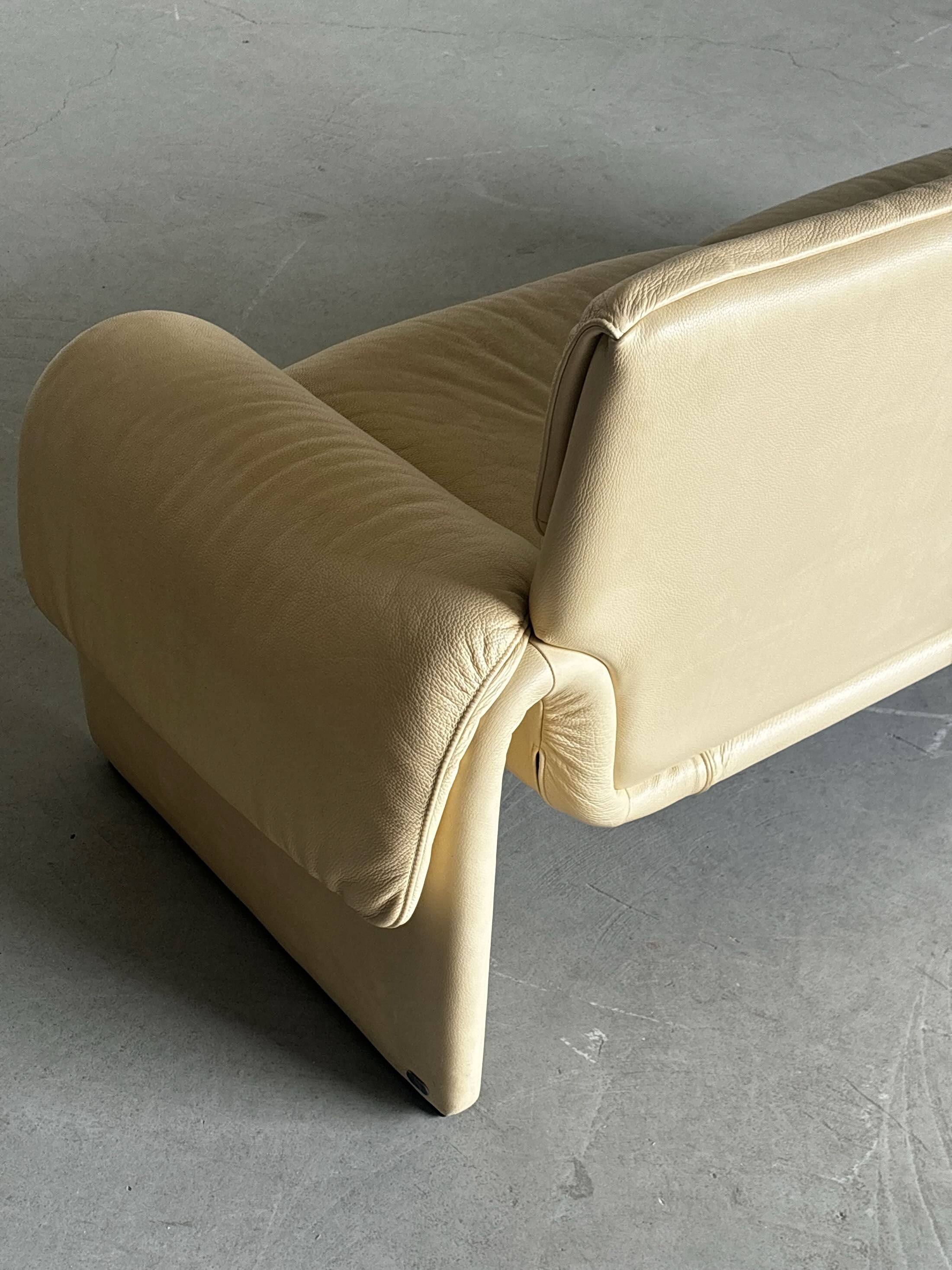 De Sede 'DS 2011' Modernist Two-Seater Sofa