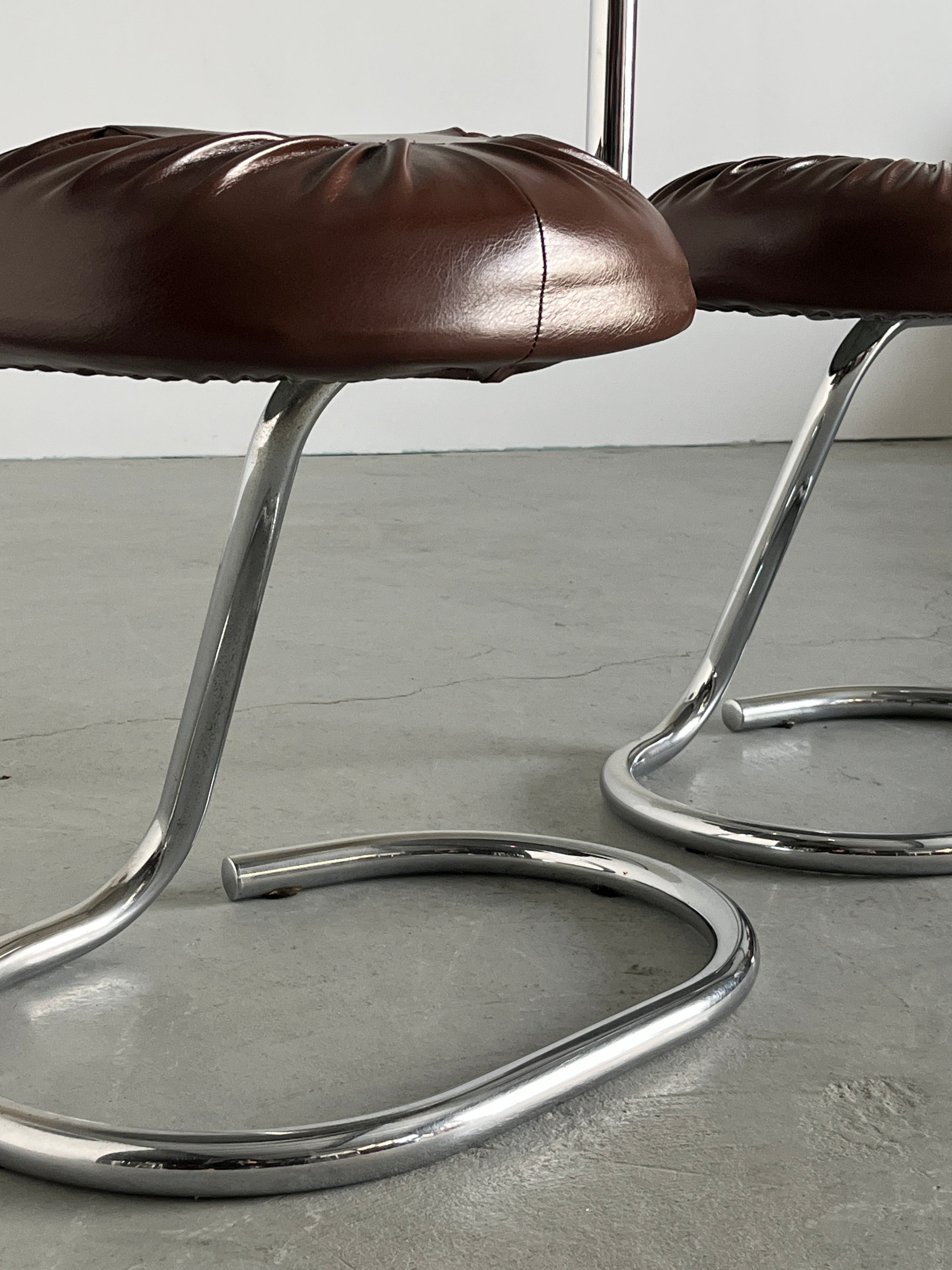 ‘Cobra’ Chairs by Giotto Stoppino