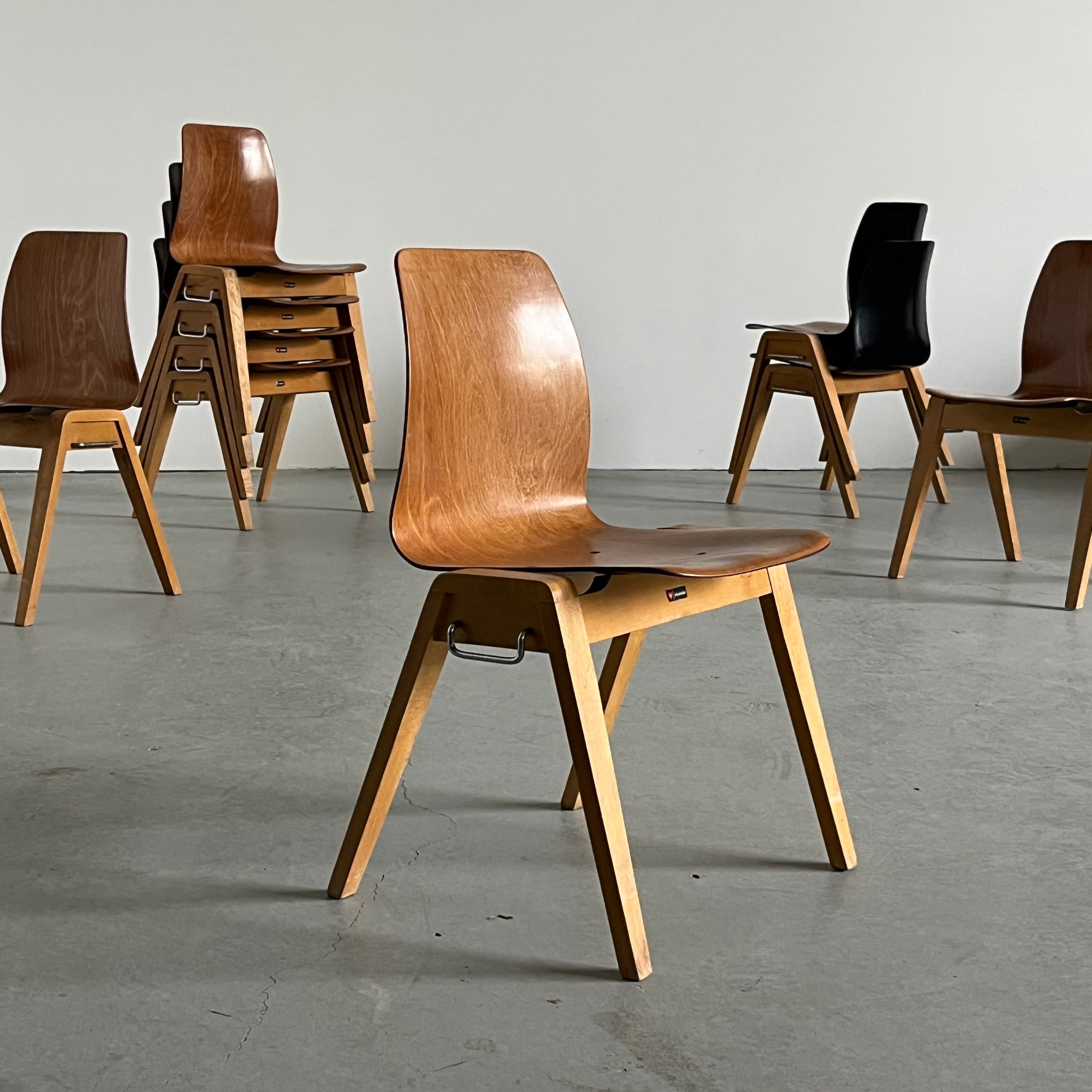ドイツ Flötotto フロトット ミッドセンチュリー ヴィンテージ家具 Stackable Dining Chairs by Adam Stegner for Pagholz Flötotto