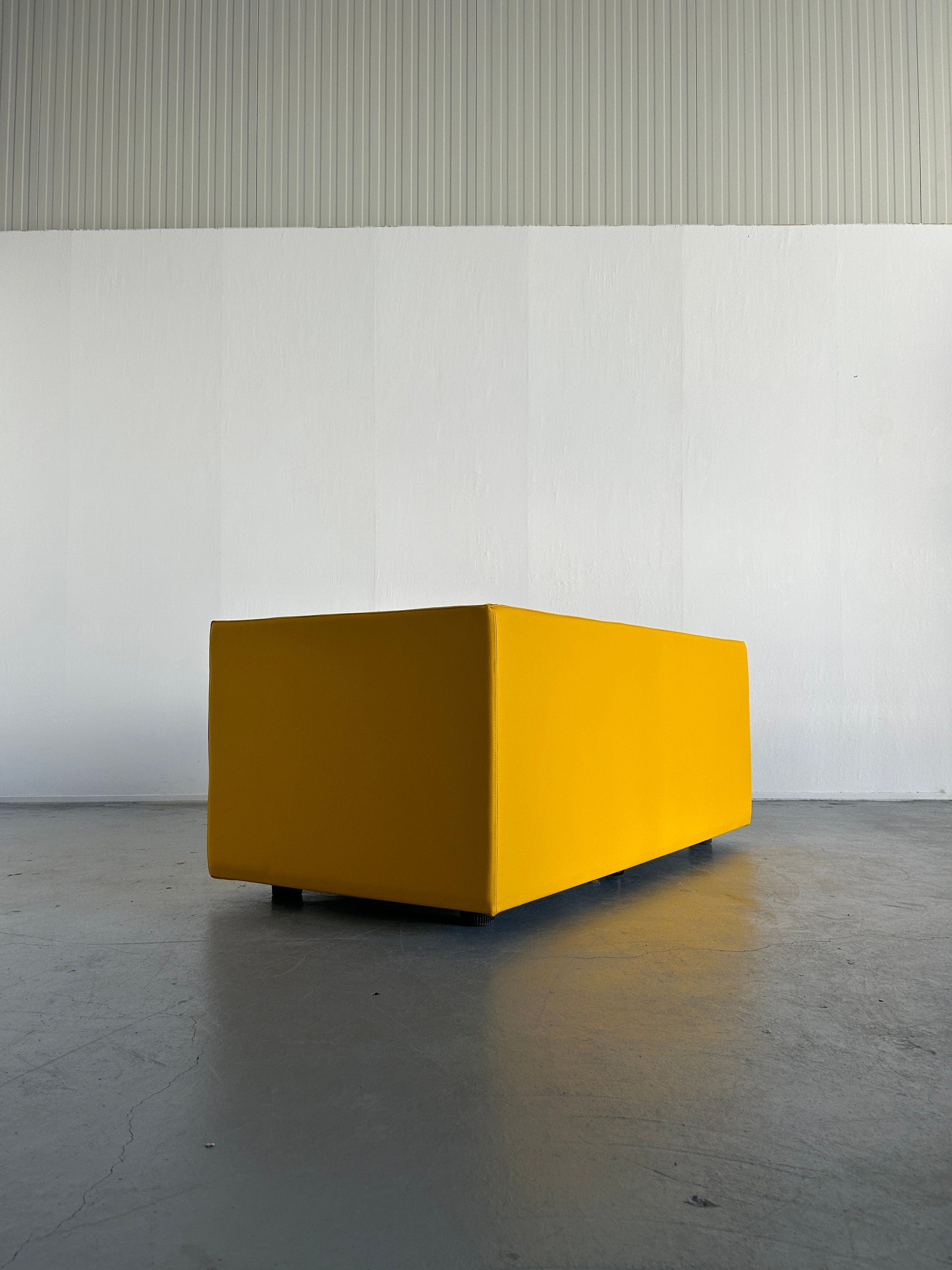 1960s Yellow "Throw-Away" Sofa by Willie Landels for Zanotta in Reupholstered Faux Leather, Space Age, 1965