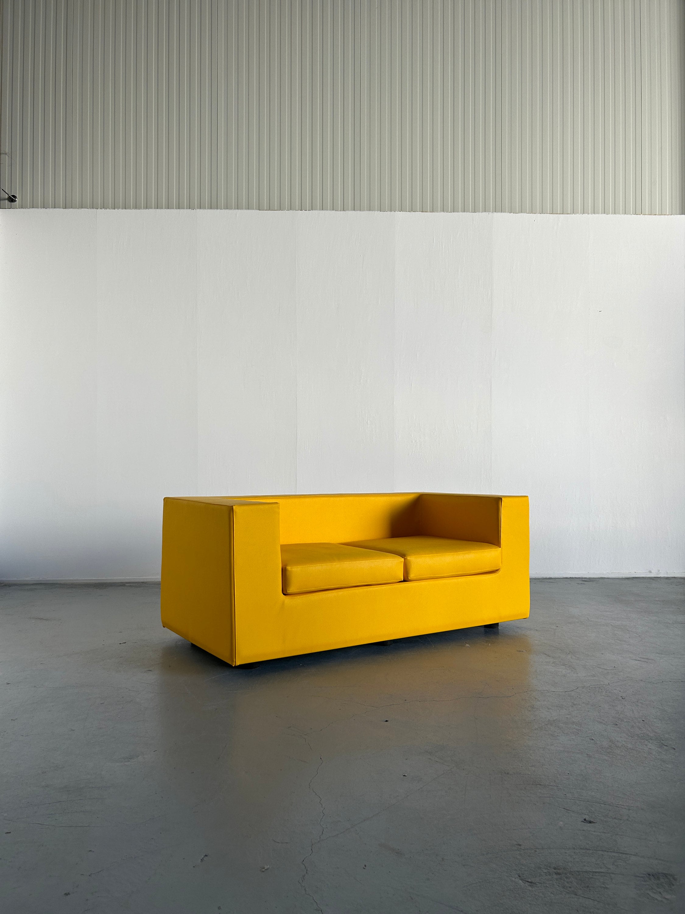 1960s Yellow "Throw-Away" Sofa by Willie Landels for Zanotta in Reupholstered Faux Leather, Space Age, 1965