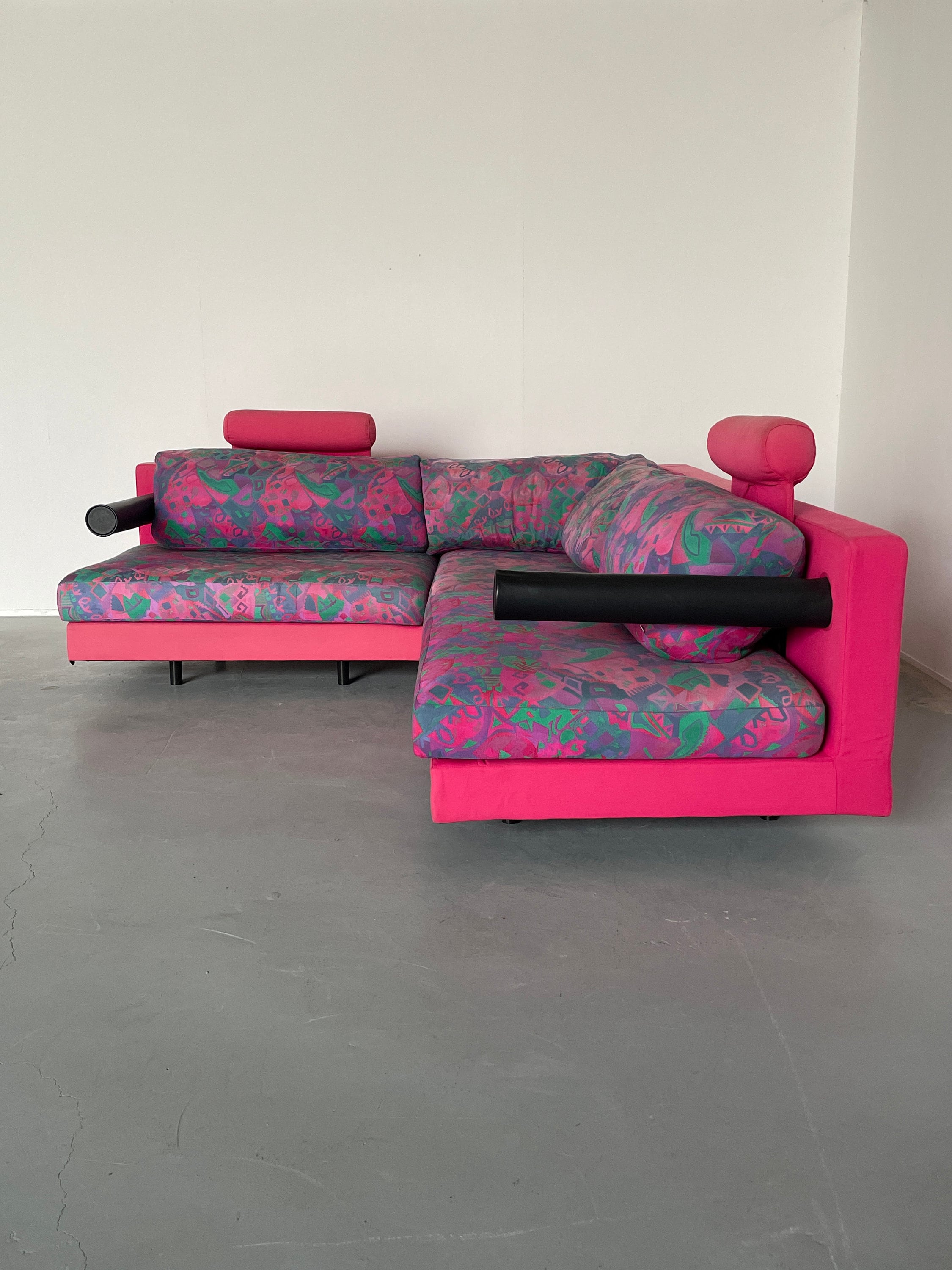 Memphis Design Postmodern 'Sity' Modular Sectional Sofa, Antonio Citterio for B&B Italia, 1972 / Rare and Early Original Production