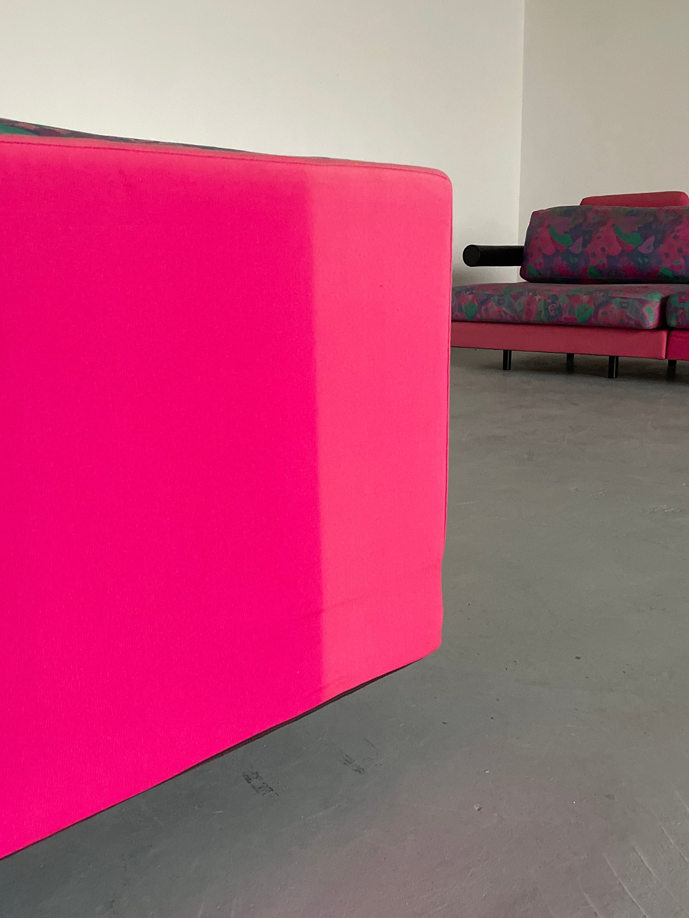 Memphis Design Postmodern 'Sity' Modular Sectional Sofa, Antonio Citterio for B&B Italia, 1972 / Rare and Early Original Production