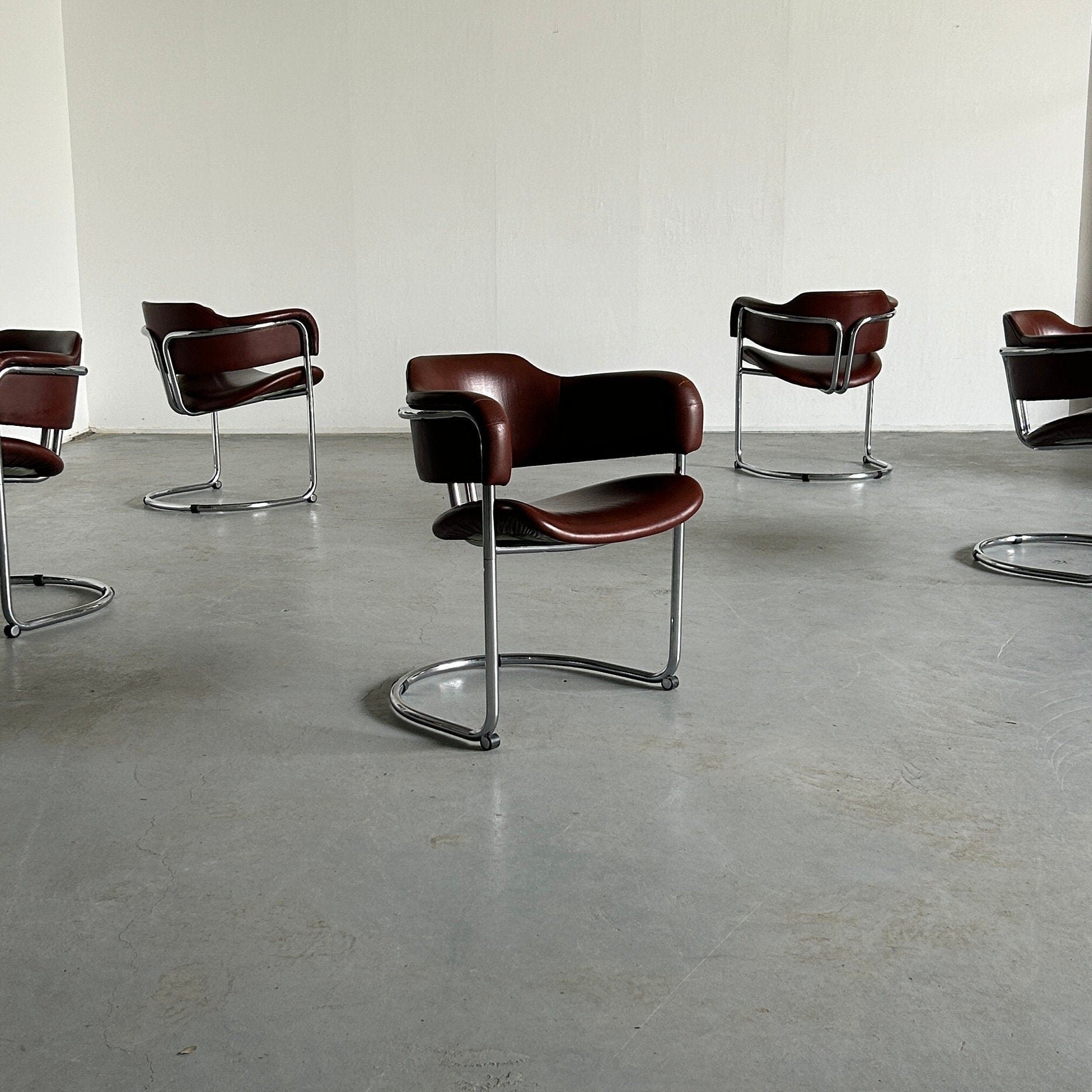 Vintage Italian Executive Cantilever Armchairs in Style of Vittorio Introini for Mario Sabot, Chromed Steel and Faux Leather, 1980s Italy