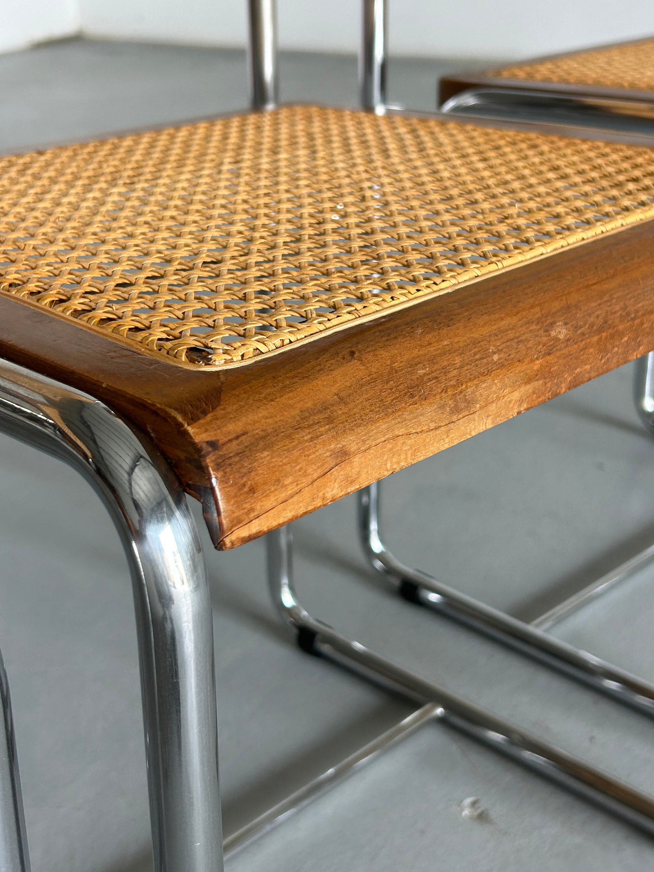 Set of 4 Mid-Century Modern Constructivist Dining Chairs in Bent Chrome Tubular Steel and Wicker Cane, Bauhaus Design, 1960s
