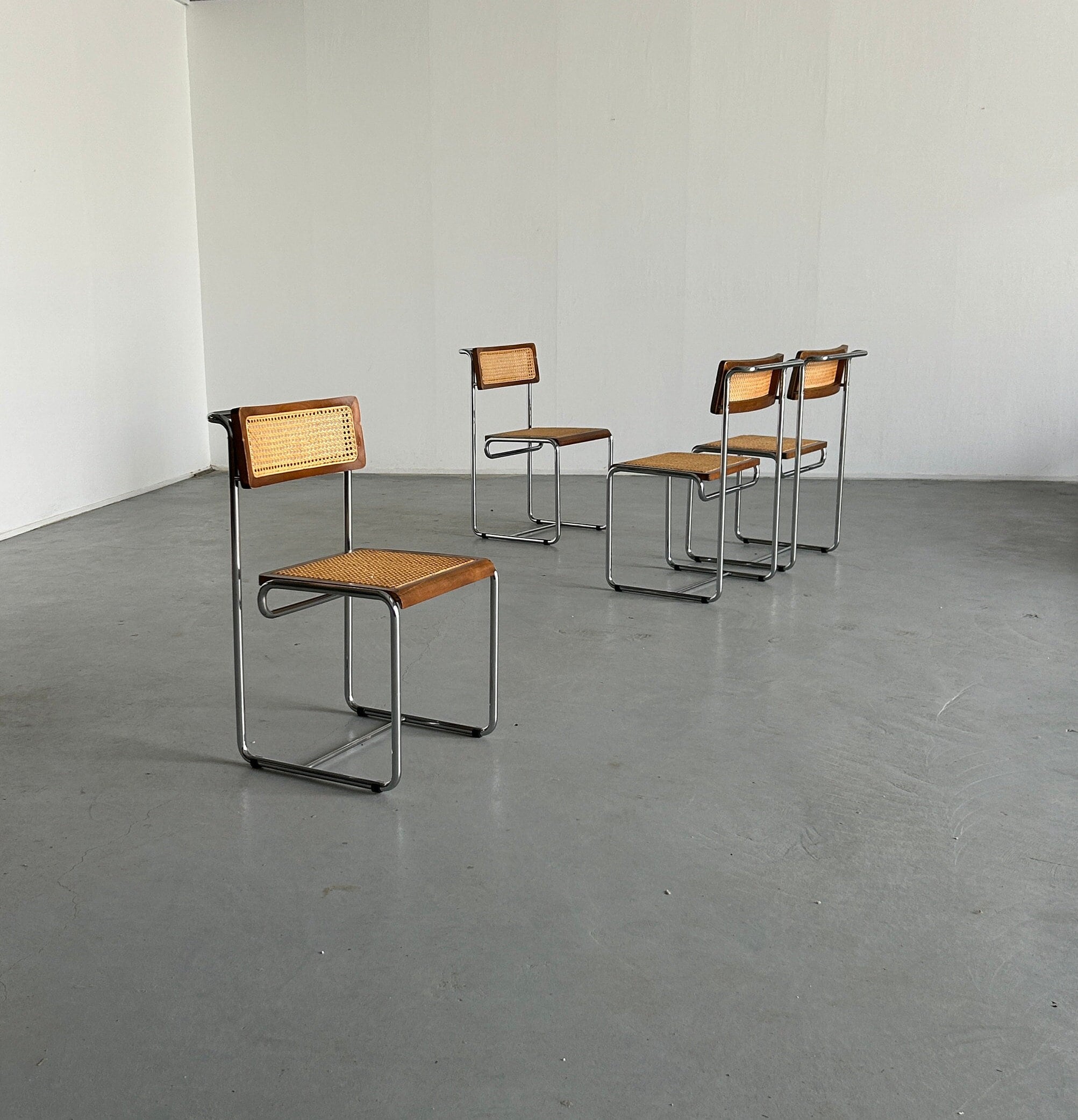 Set of 4 Mid-Century Modern Constructivist Dining Chairs in Bent Chrome Tubular Steel and Wicker Cane, Bauhaus Design, 1960s