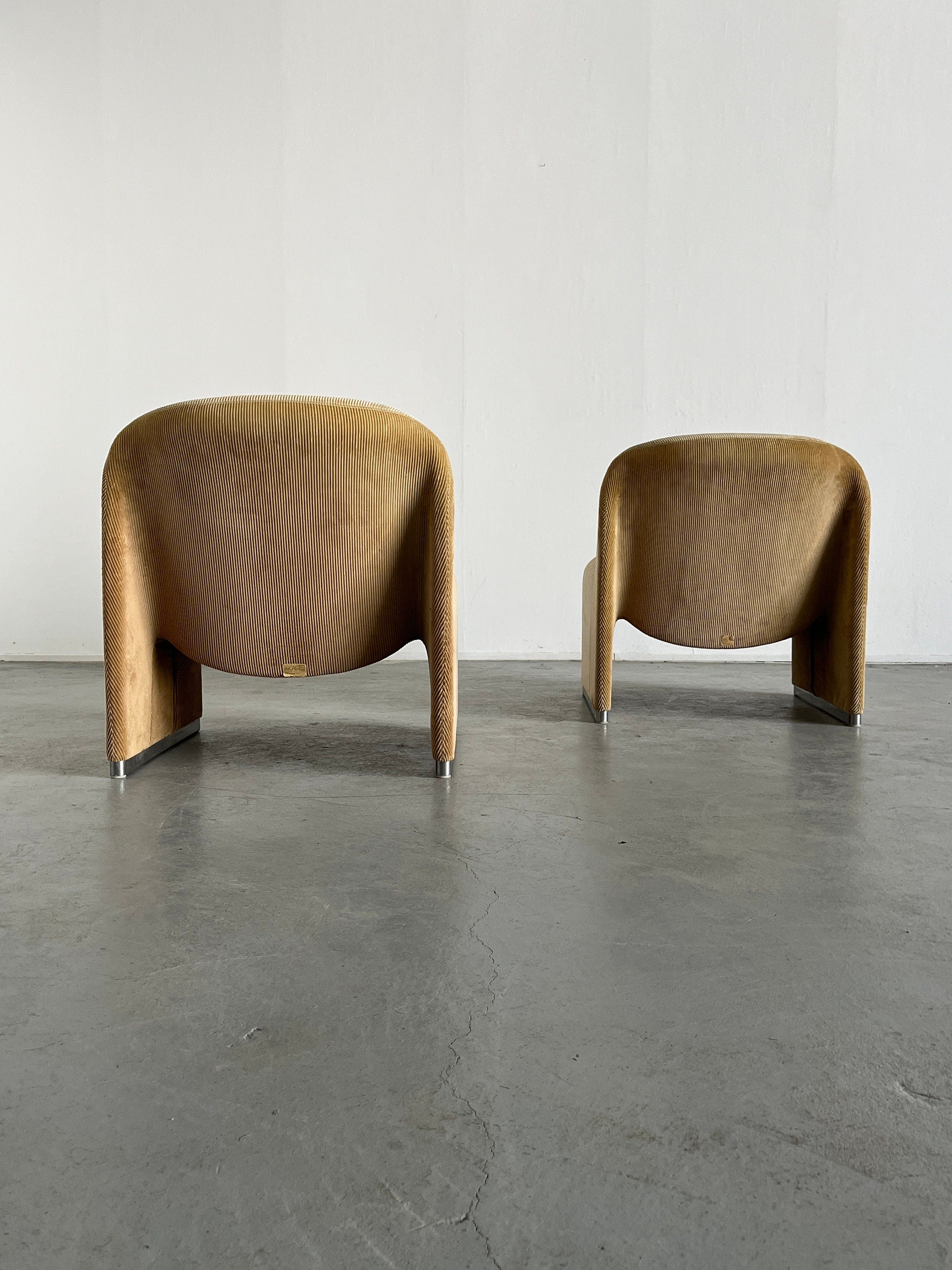Iconic Alky chairs by Giancarlo Piretti for Anonima Castelli in Beige Cotton Corduroy , 1970s Italy