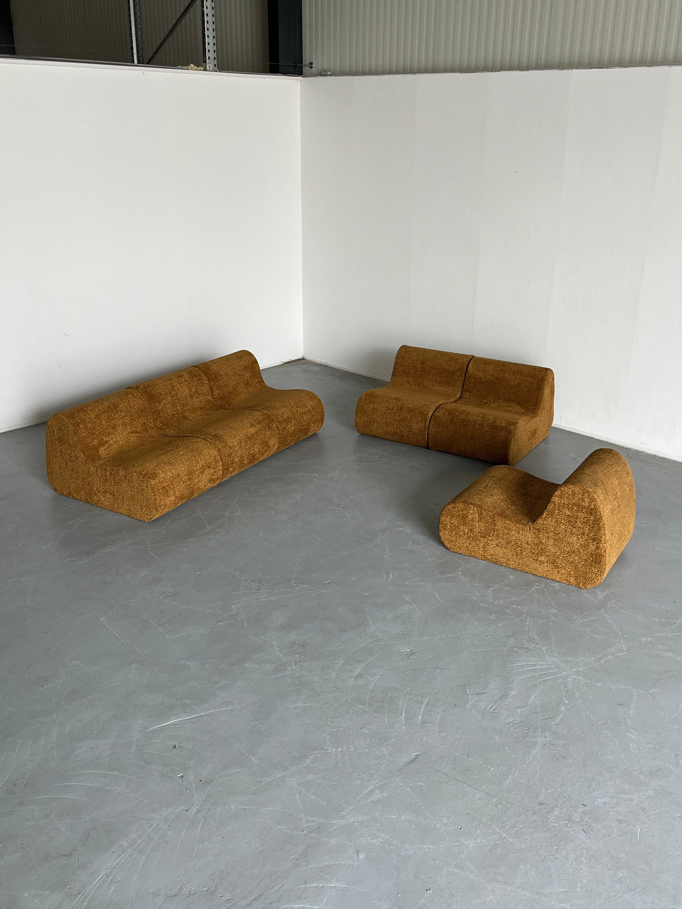 Italian Mid-Century-Modern Modular Sofa or Seating Set in Ochre Boucle, 1970s Italy