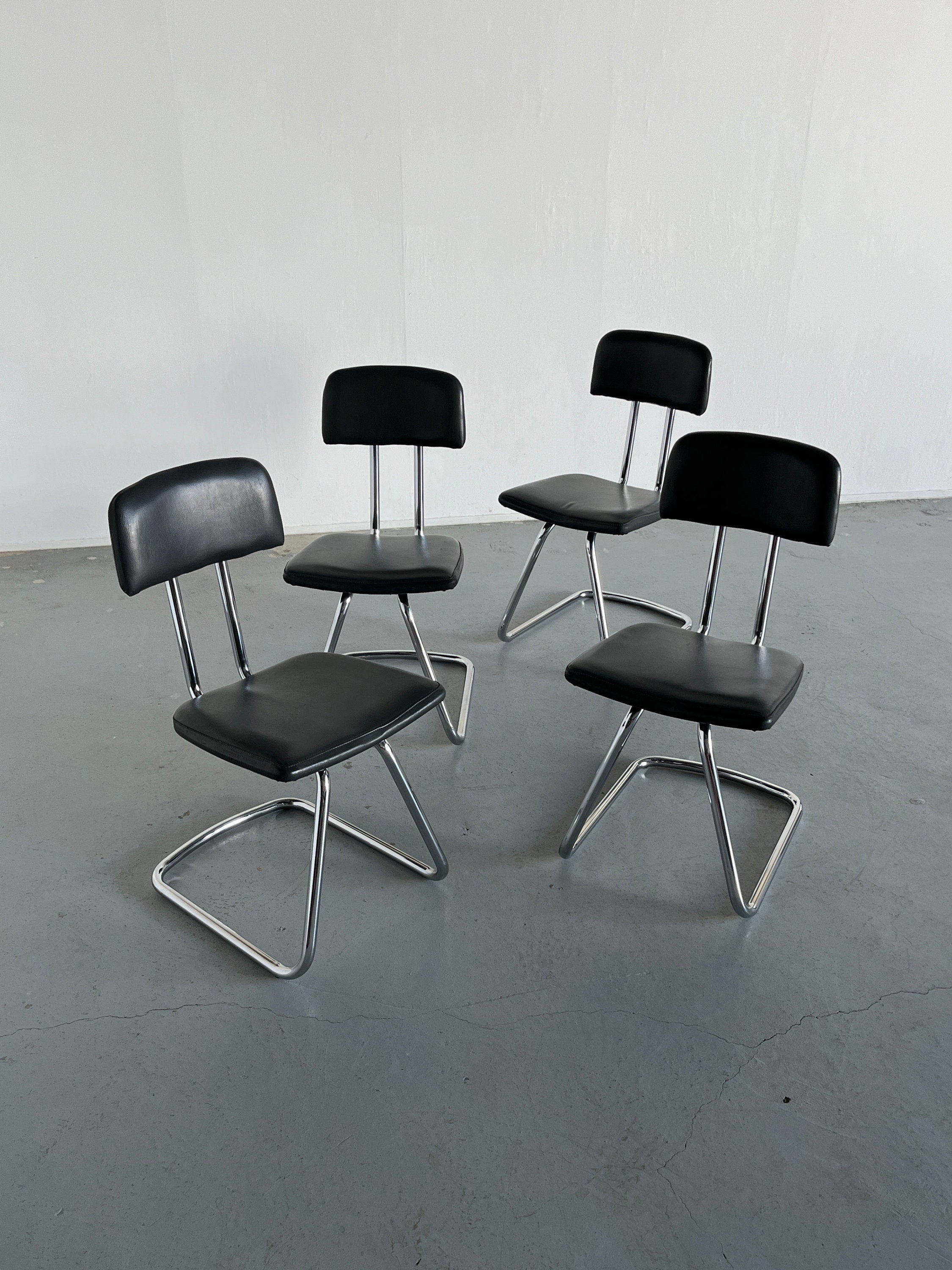 Bauhaus Design Chromed Metal Dining Chairs, 1980s Italy