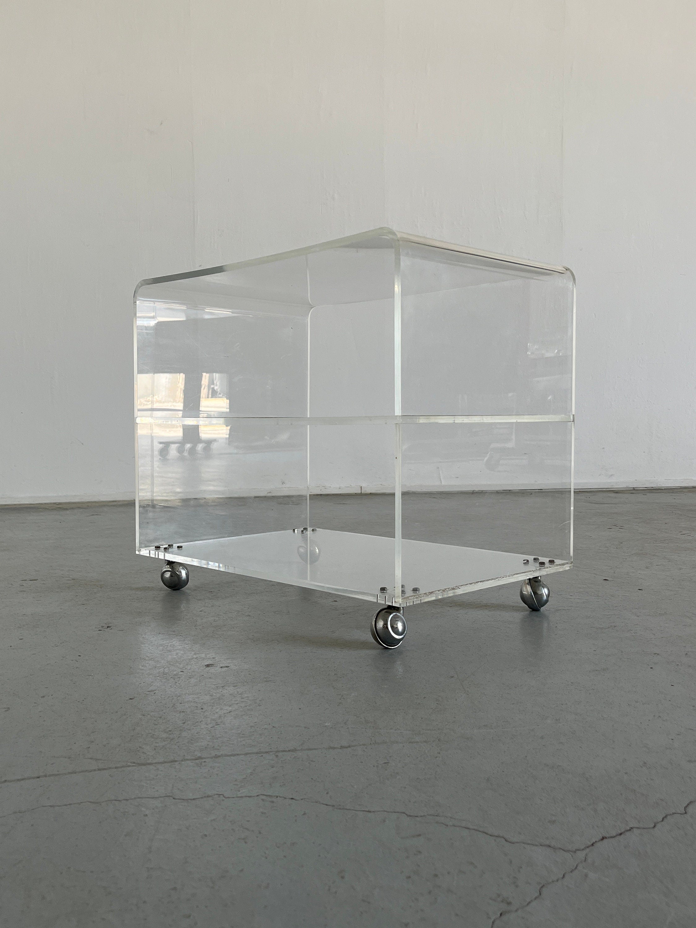 Plexiglass Lucite Etagere Rolling Shelf, Italy 1980s