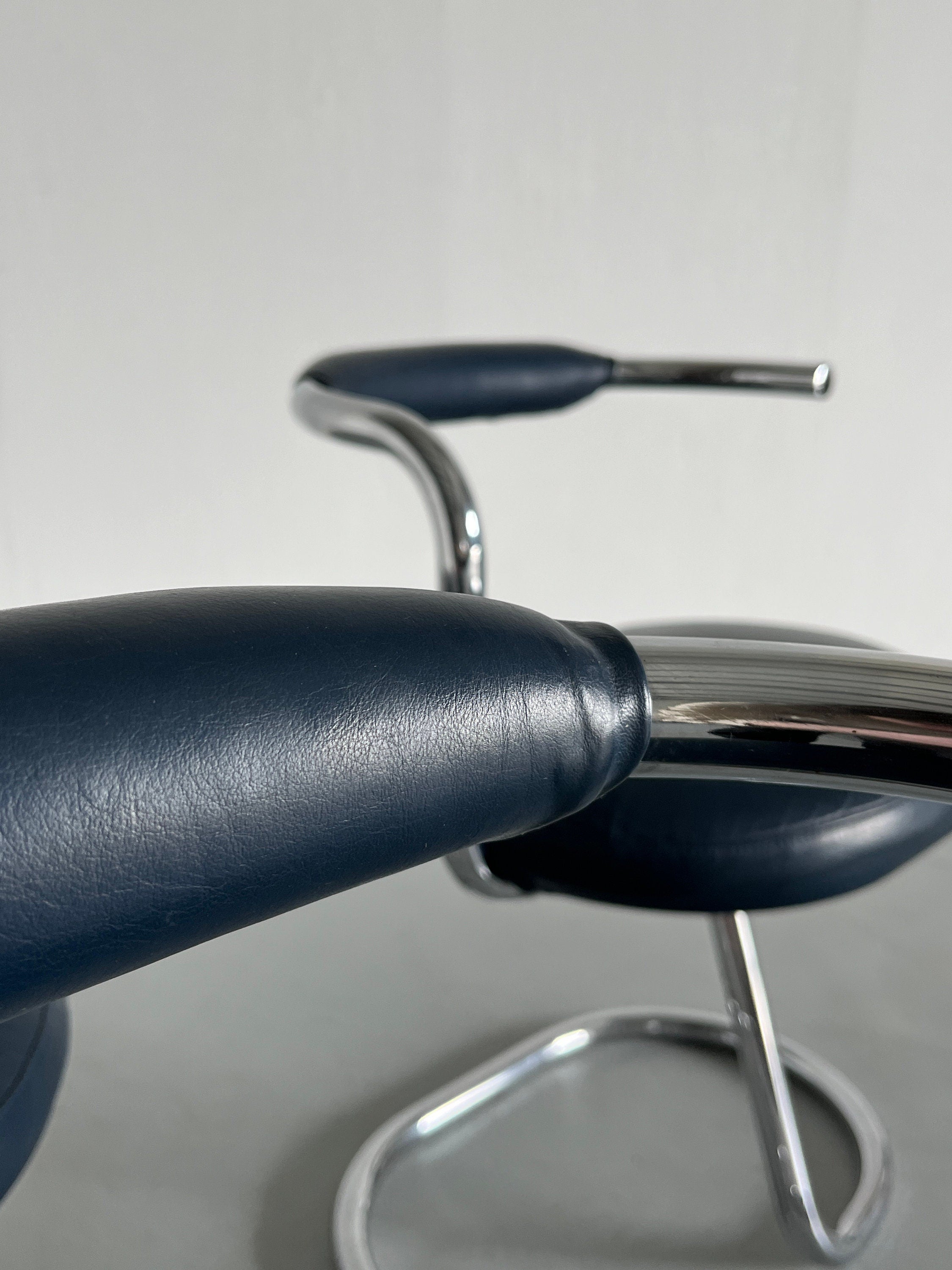 Cobra Chairs by Giotto Stoppino in Dark Blue Faux Leather, 1970s Italy