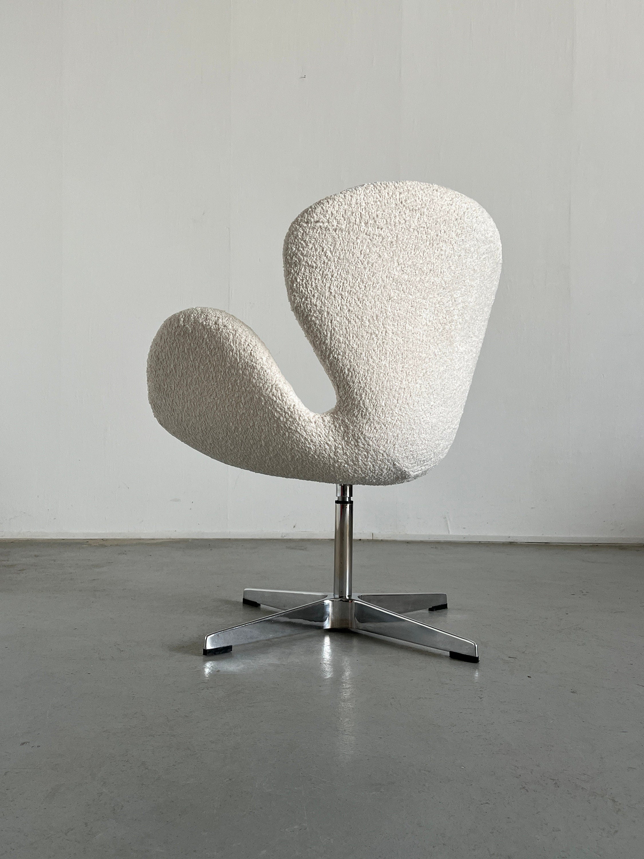 Swivel Armchair in style of Arne Jacobsen 'Swan' Chair, White Boucle