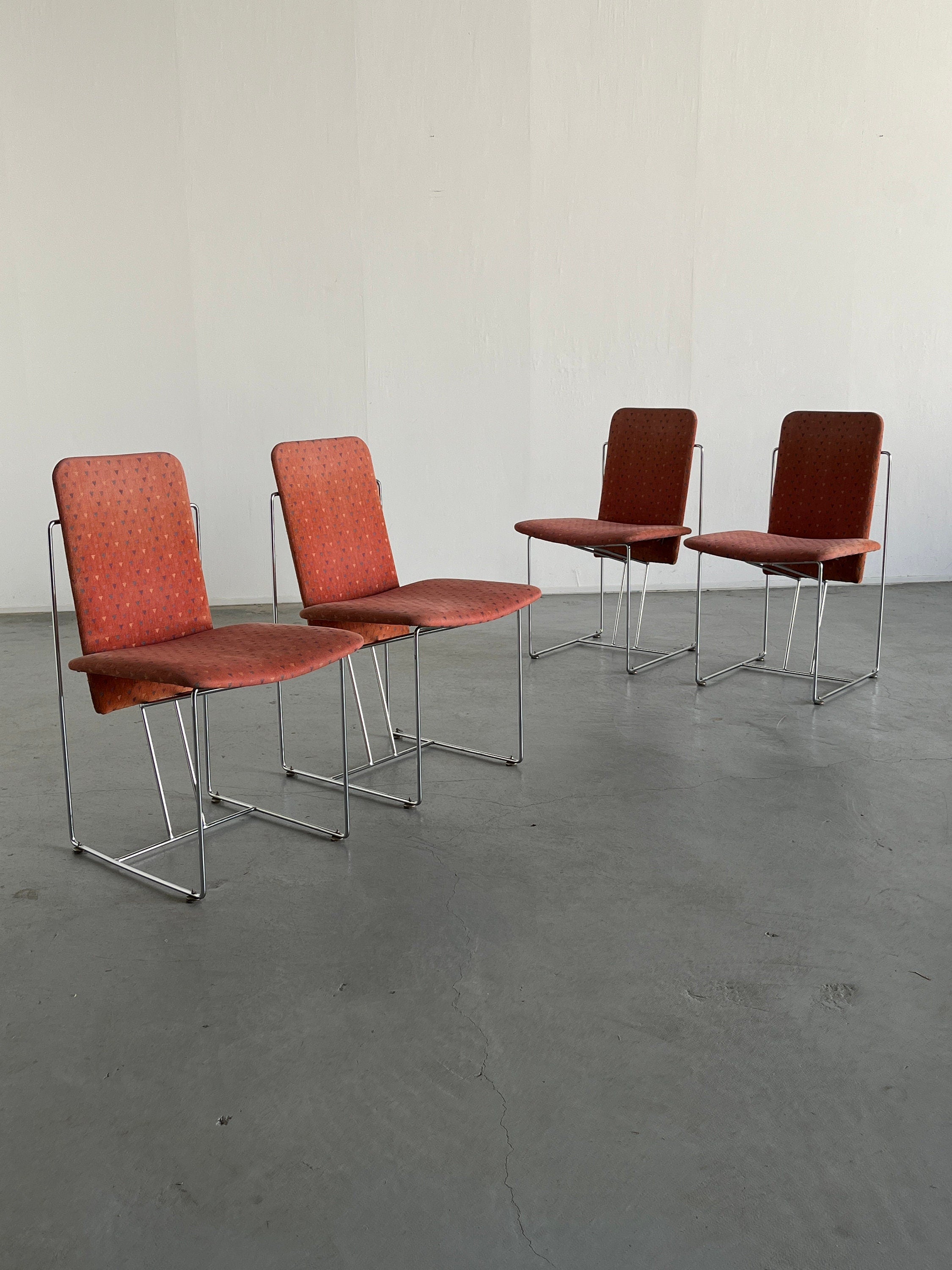 Set of 4 Space Age Chairs in Chrome and Pink Geometrical Pattern Upholstery, 1980s Italy