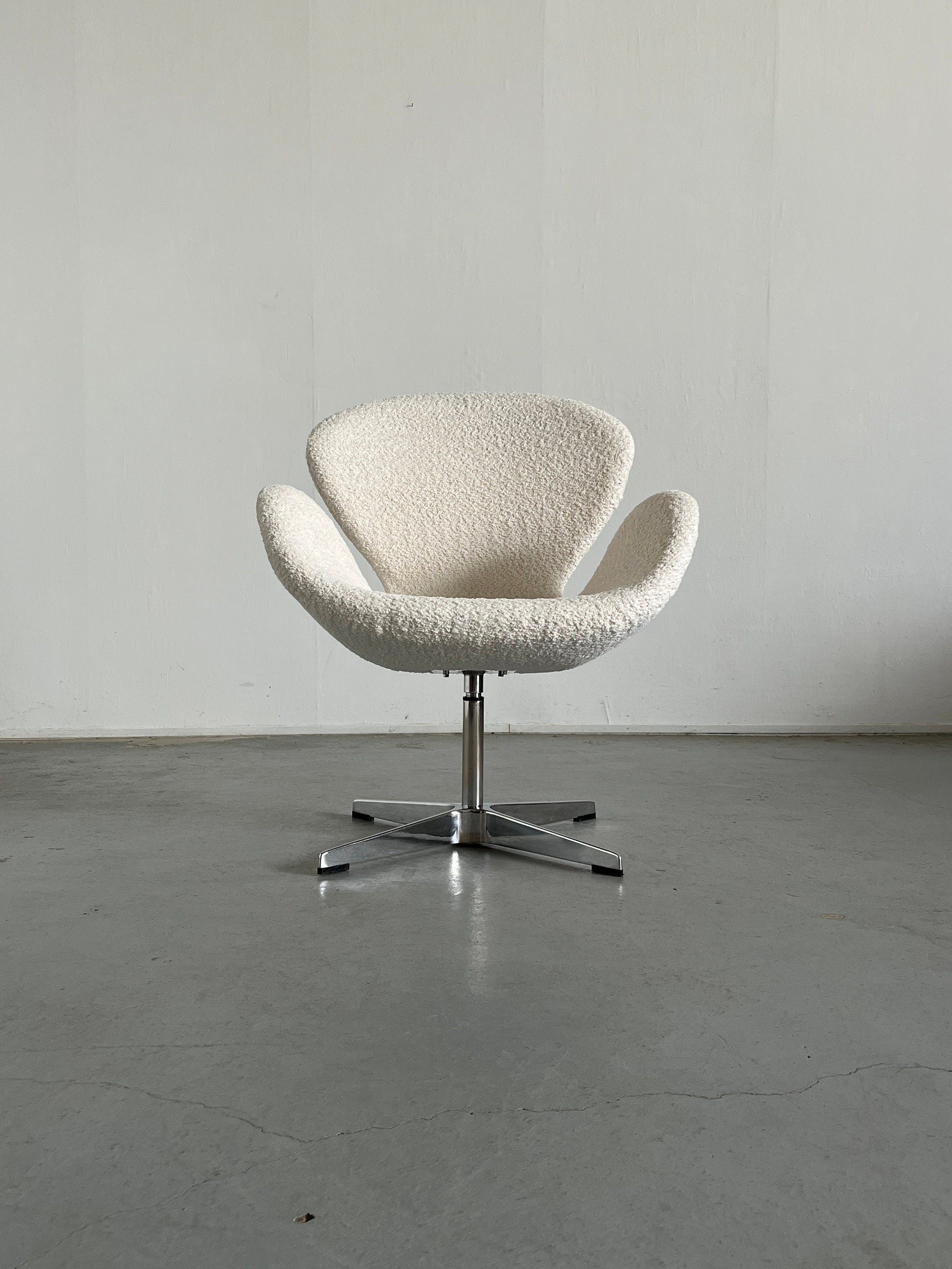 Swivel Armchair in style of Arne Jacobsen 'Swan' Chair, White Boucle