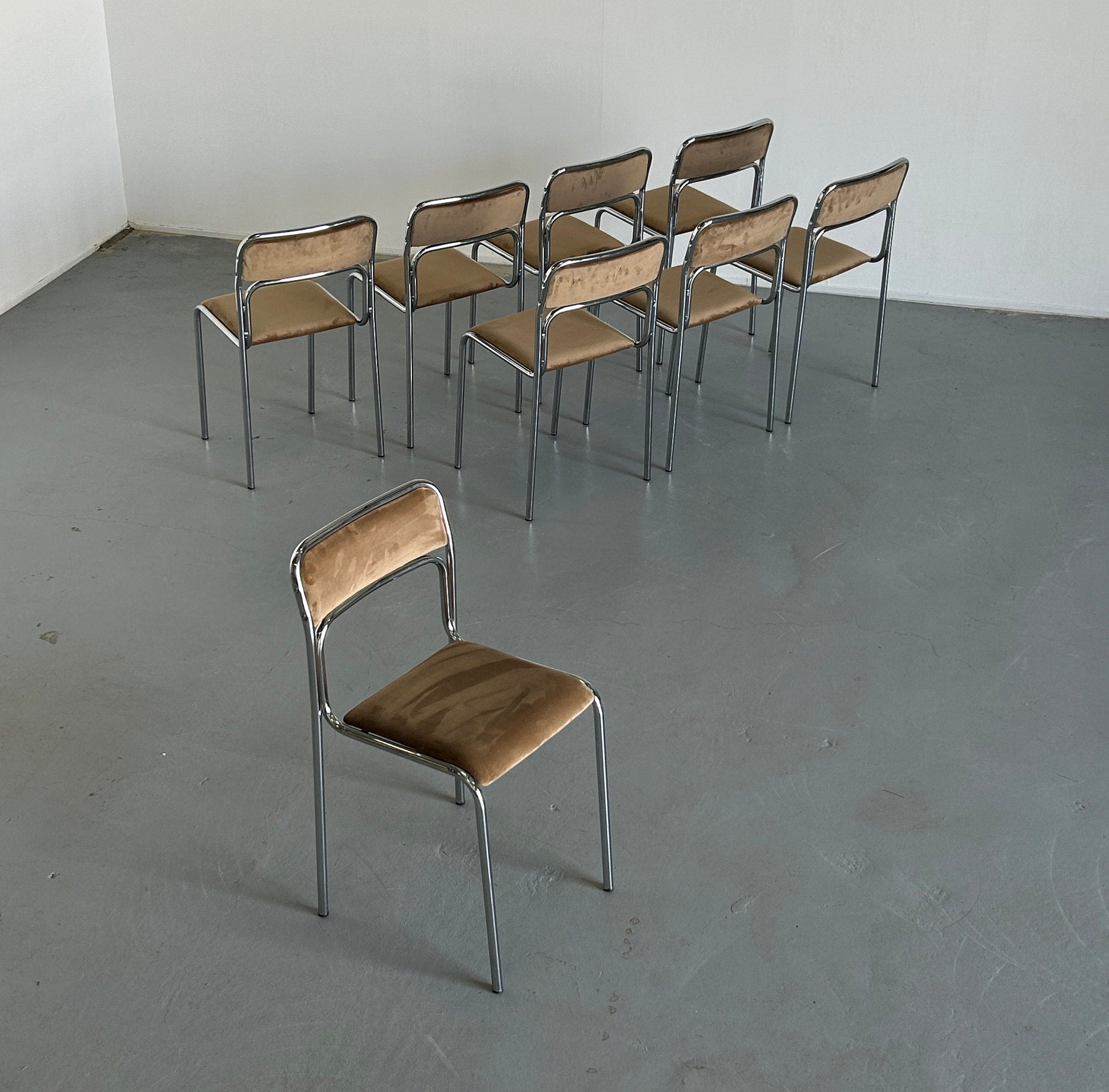 Bauhaus Design Chrome Tubular Steel and Beige Velvet Chairs, 1980s