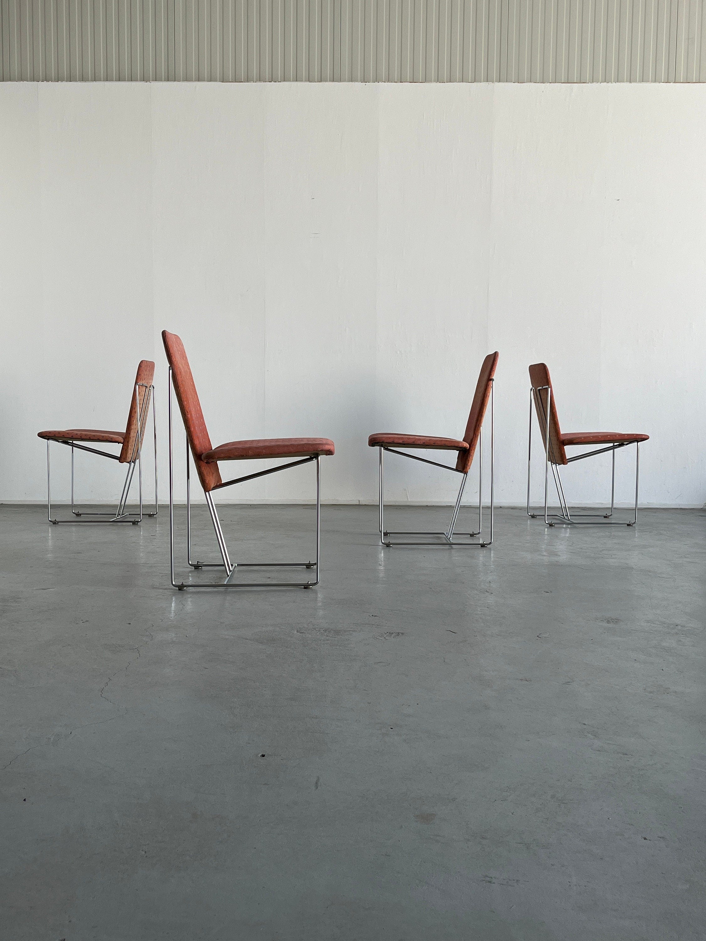 Set of 4 Space Age Chairs in Chrome and Pink Geometrical Pattern Upholstery, 1980s Italy