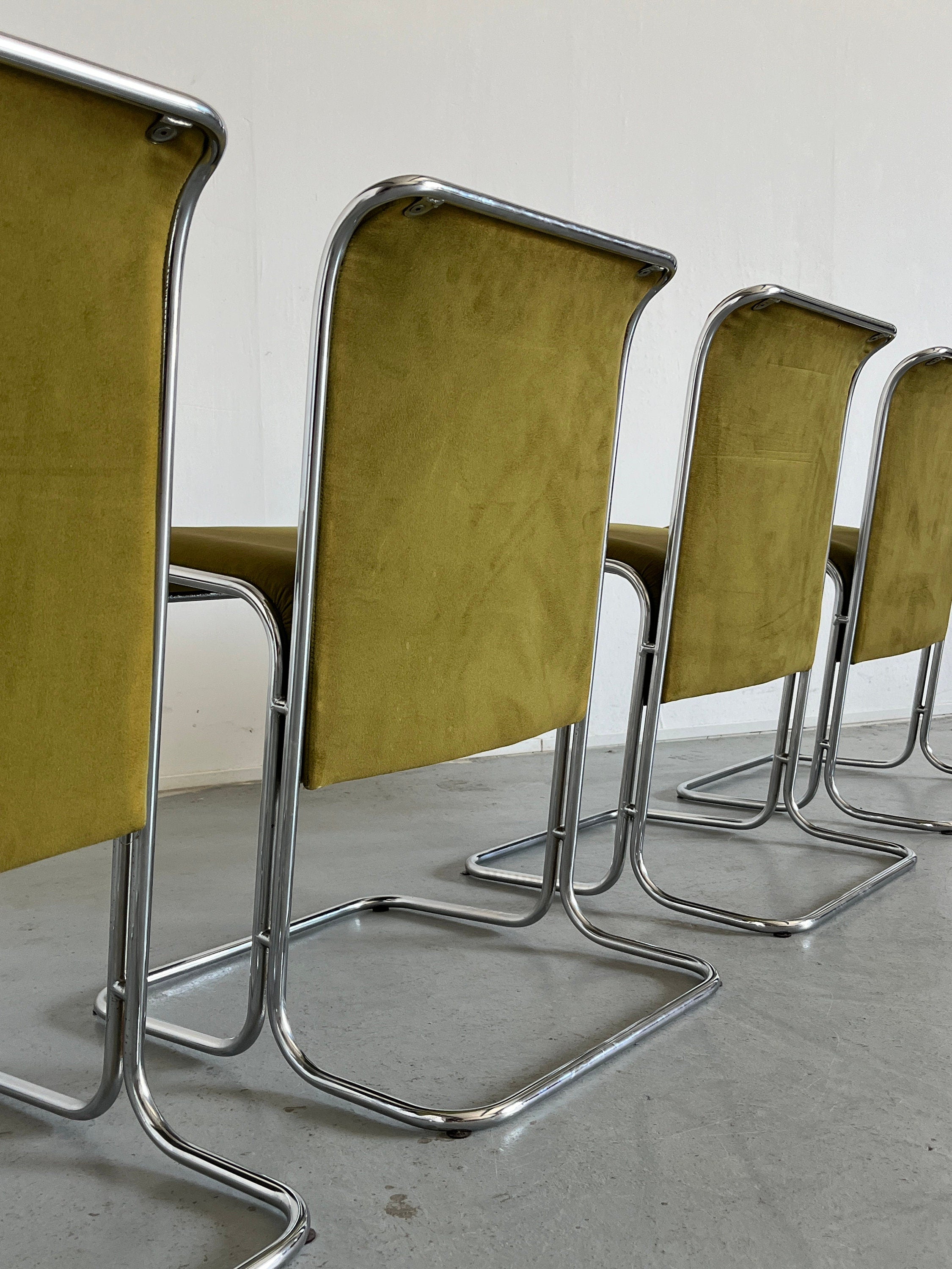 "Calla" Dining Chairs by Antonio Ari Colombo for Arflex, Olive Green Velvet, 1970s