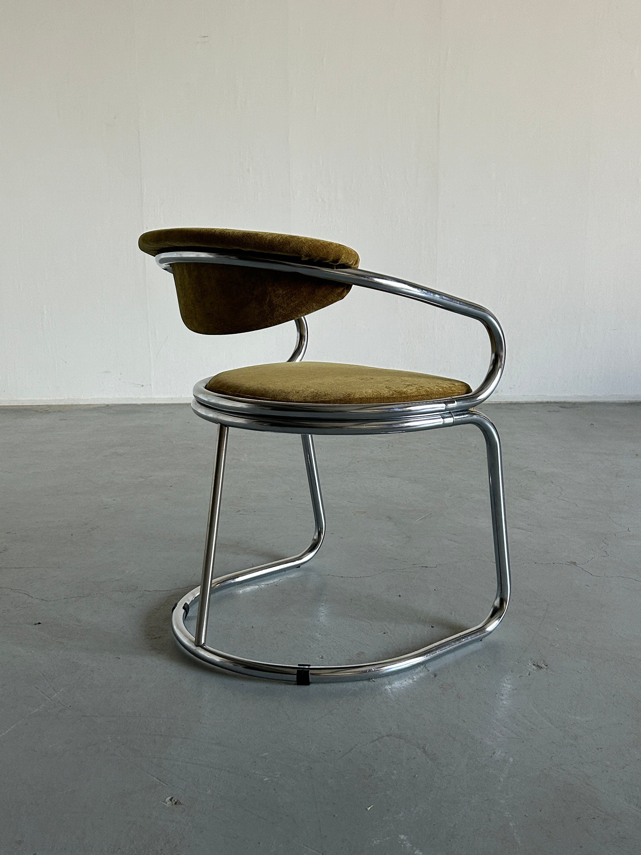 Italian Space Age Chromed Tubular Steel Cantilever Chair, 1980s Italy