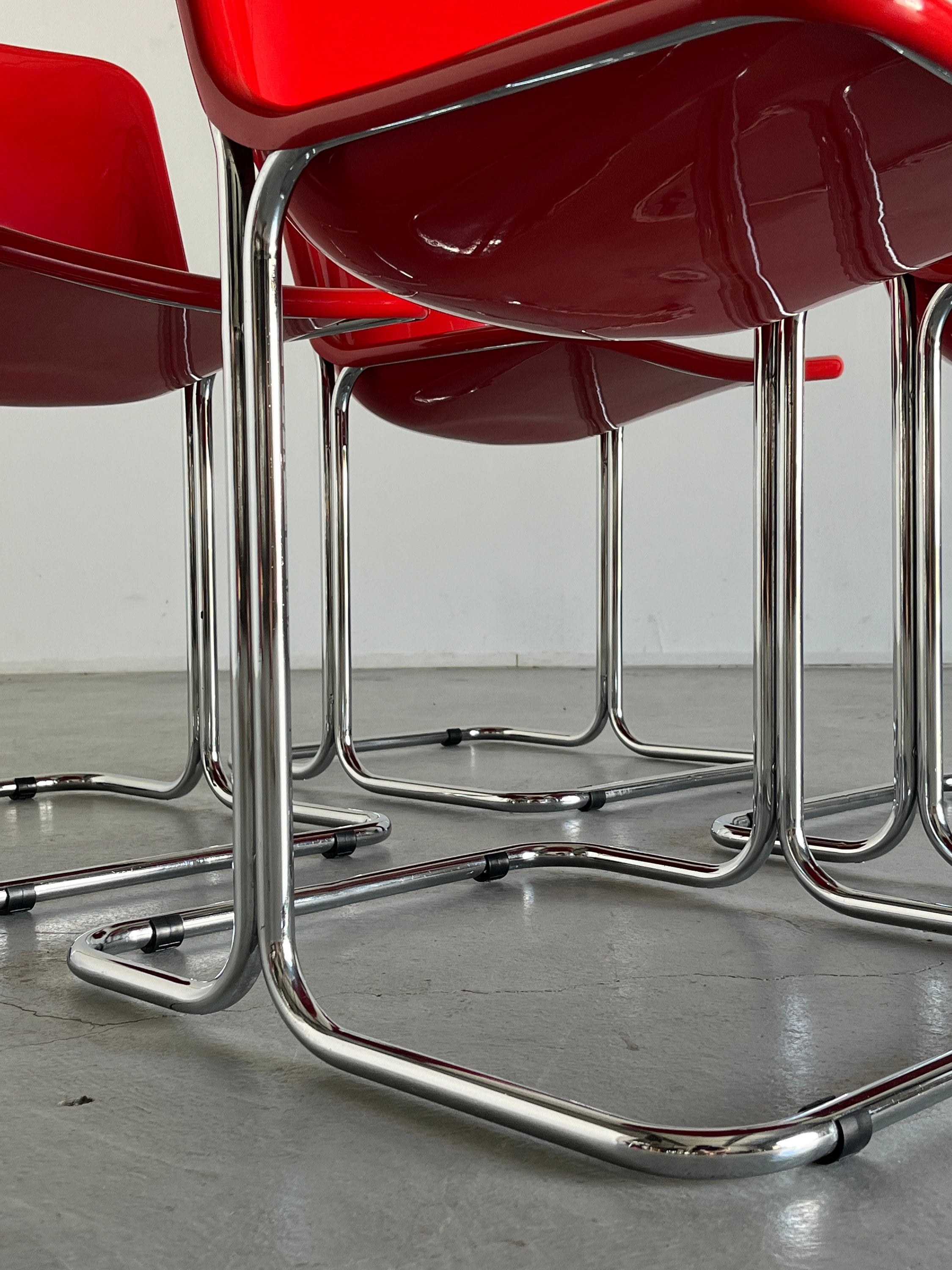 Set of 4 Vintage Age Plastic Dining Chairs