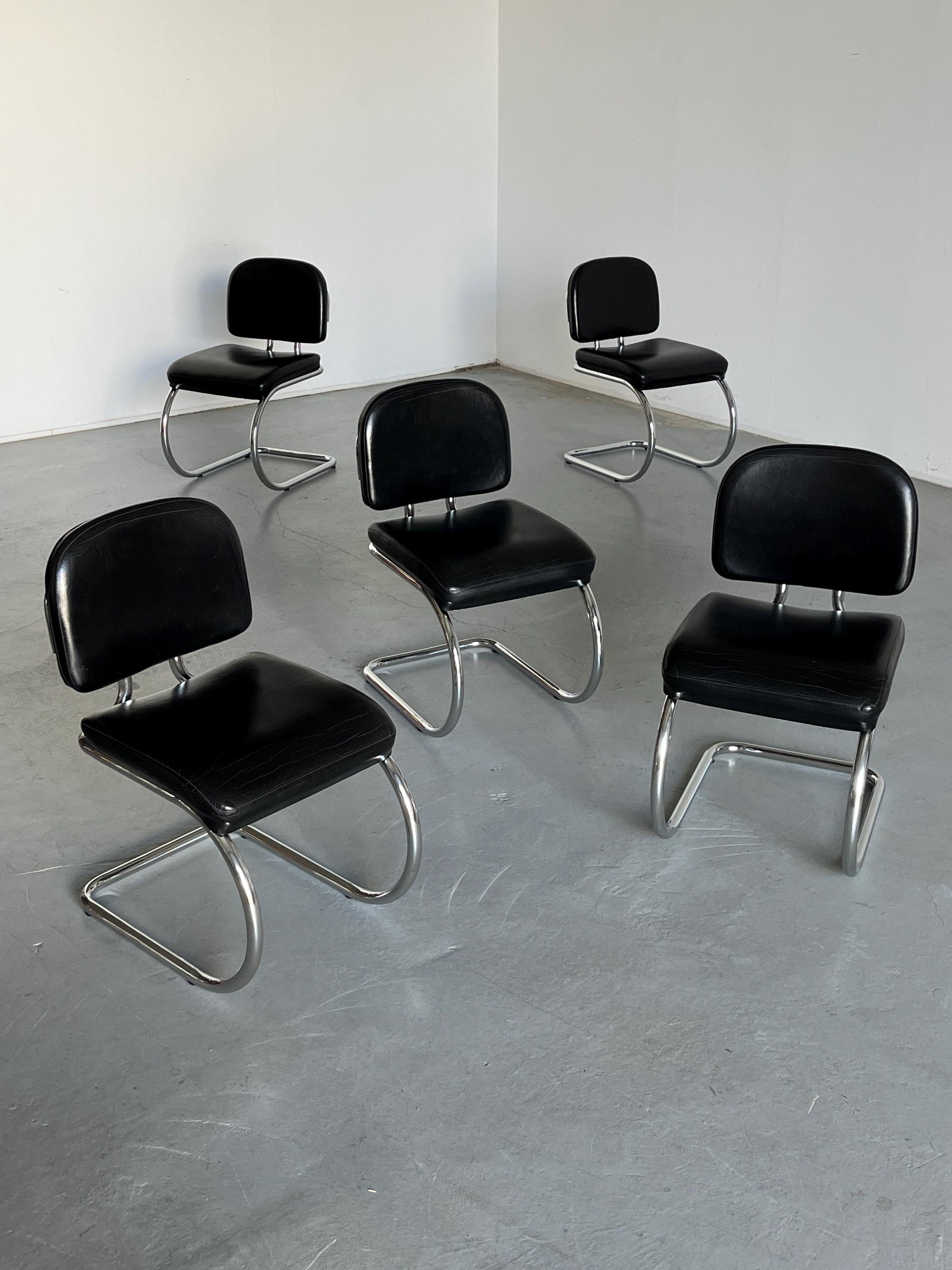 Curved Chrome Steel Cantilever Chairs, 1980s