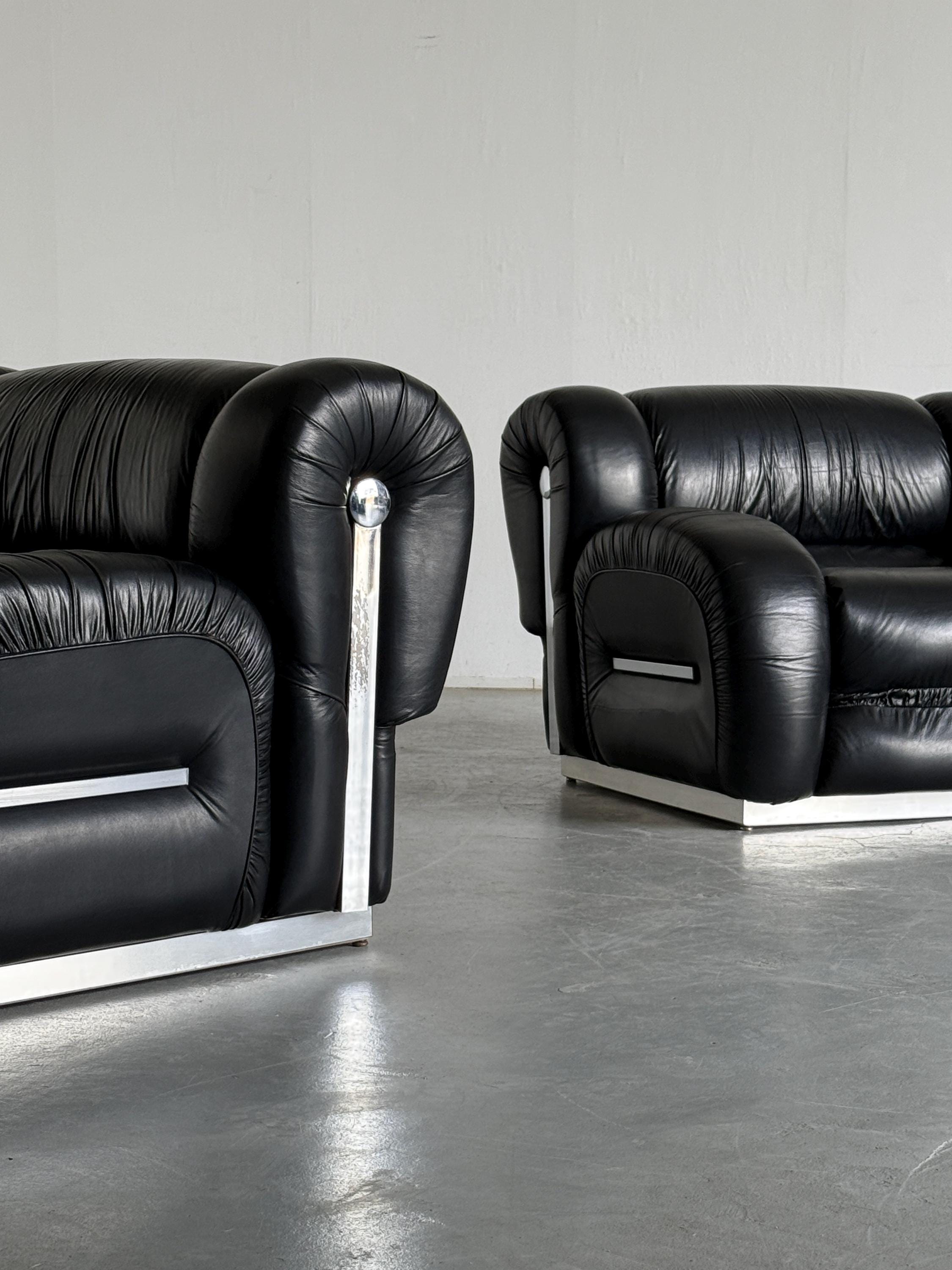 Pair of Italian Space Age Sculptural Cloud Lounge Chairs