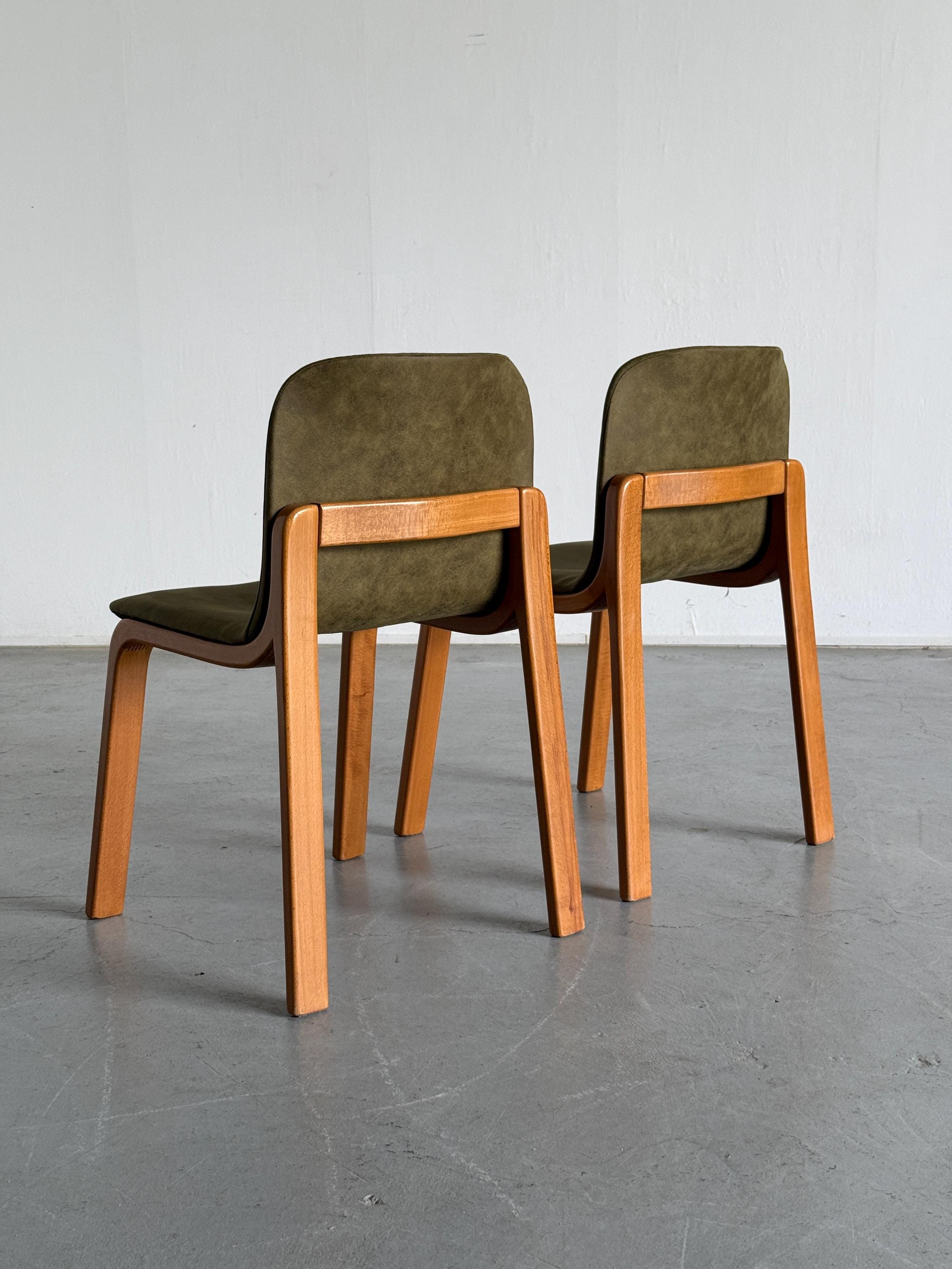 Pair of Elegant Bentwood Dining Chairs in Olive Green Padded Upholstery, 1970s