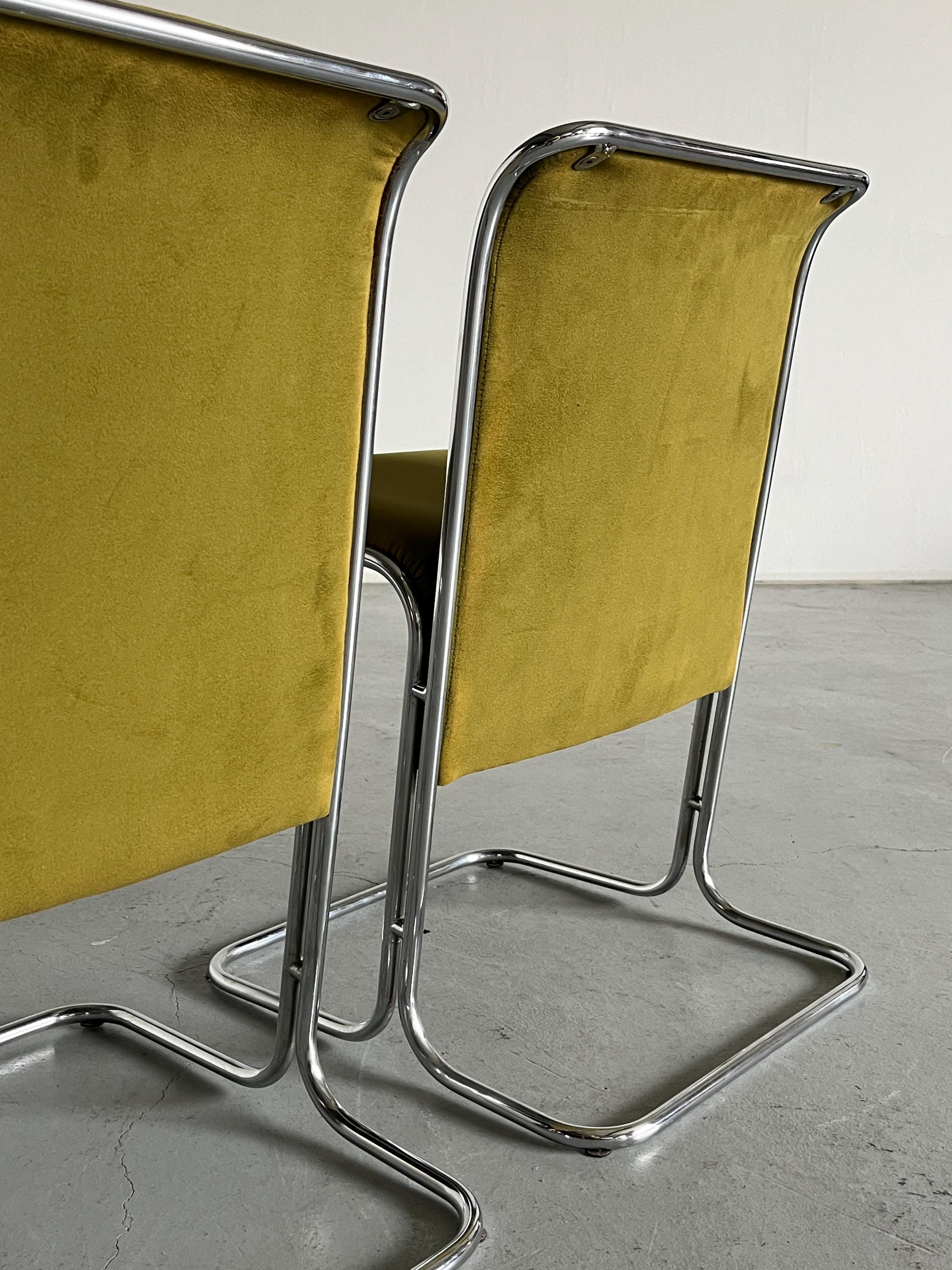 Pair of Mid-Century Modern "Calla" Dining Chairs by Antonio Ari Colombo for Arflex, Olive Green Velvet and Bent Chromed Steel, 1970s Italy