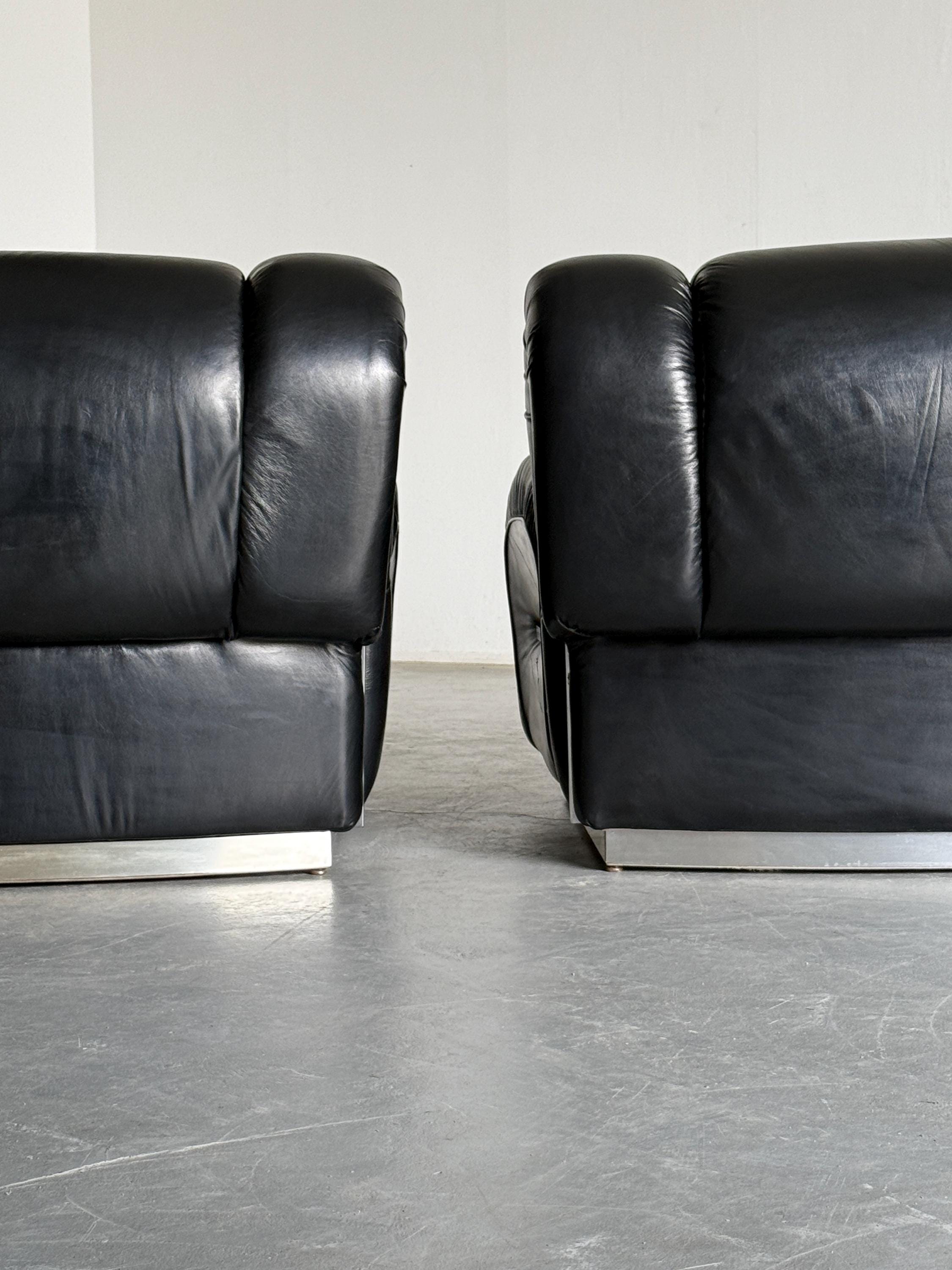 Pair of Italian Space Age Sculptural Cloud Lounge Chairs