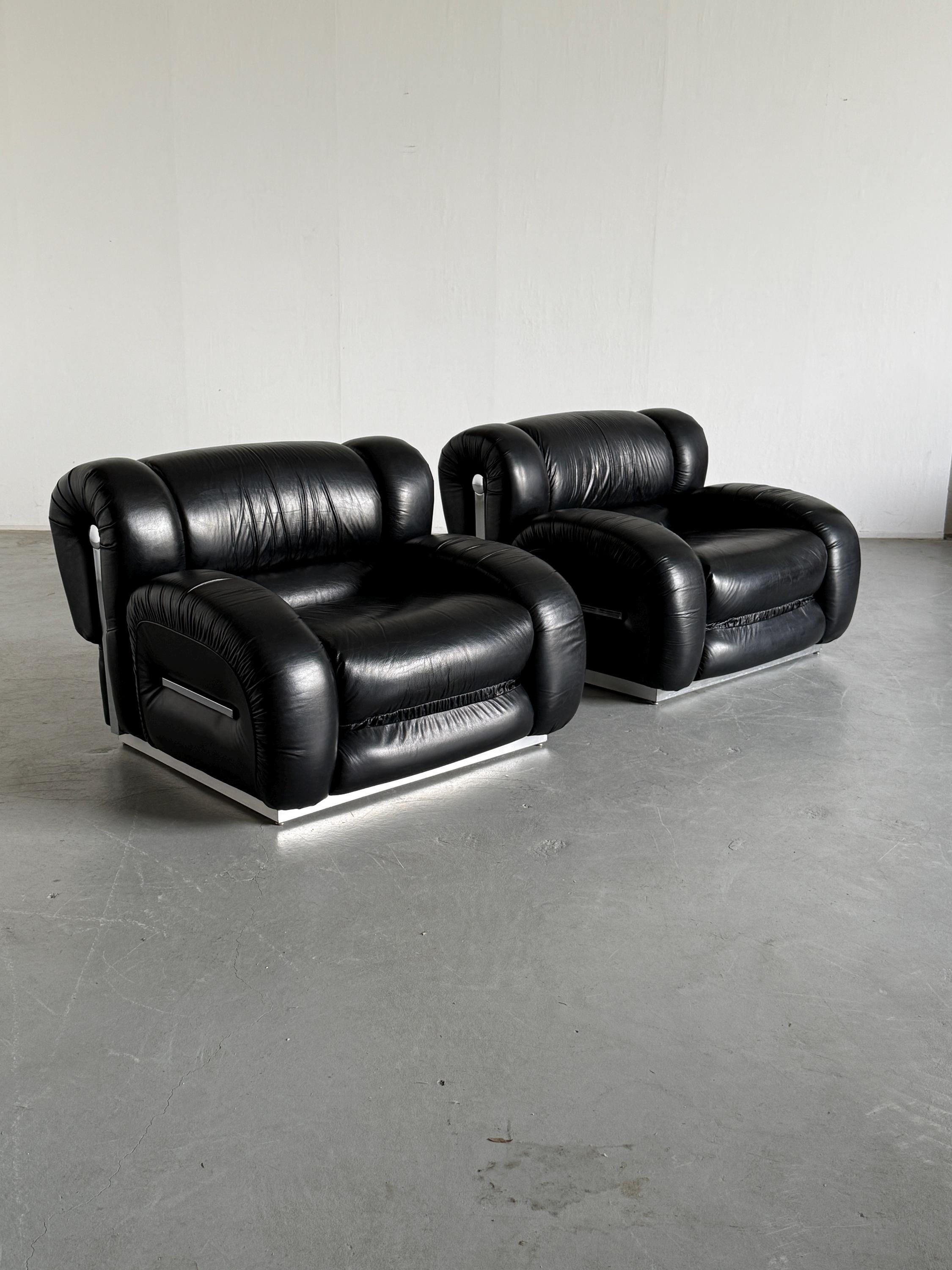 Pair of Italian Space Age Sculptural Cloud Lounge Chairs