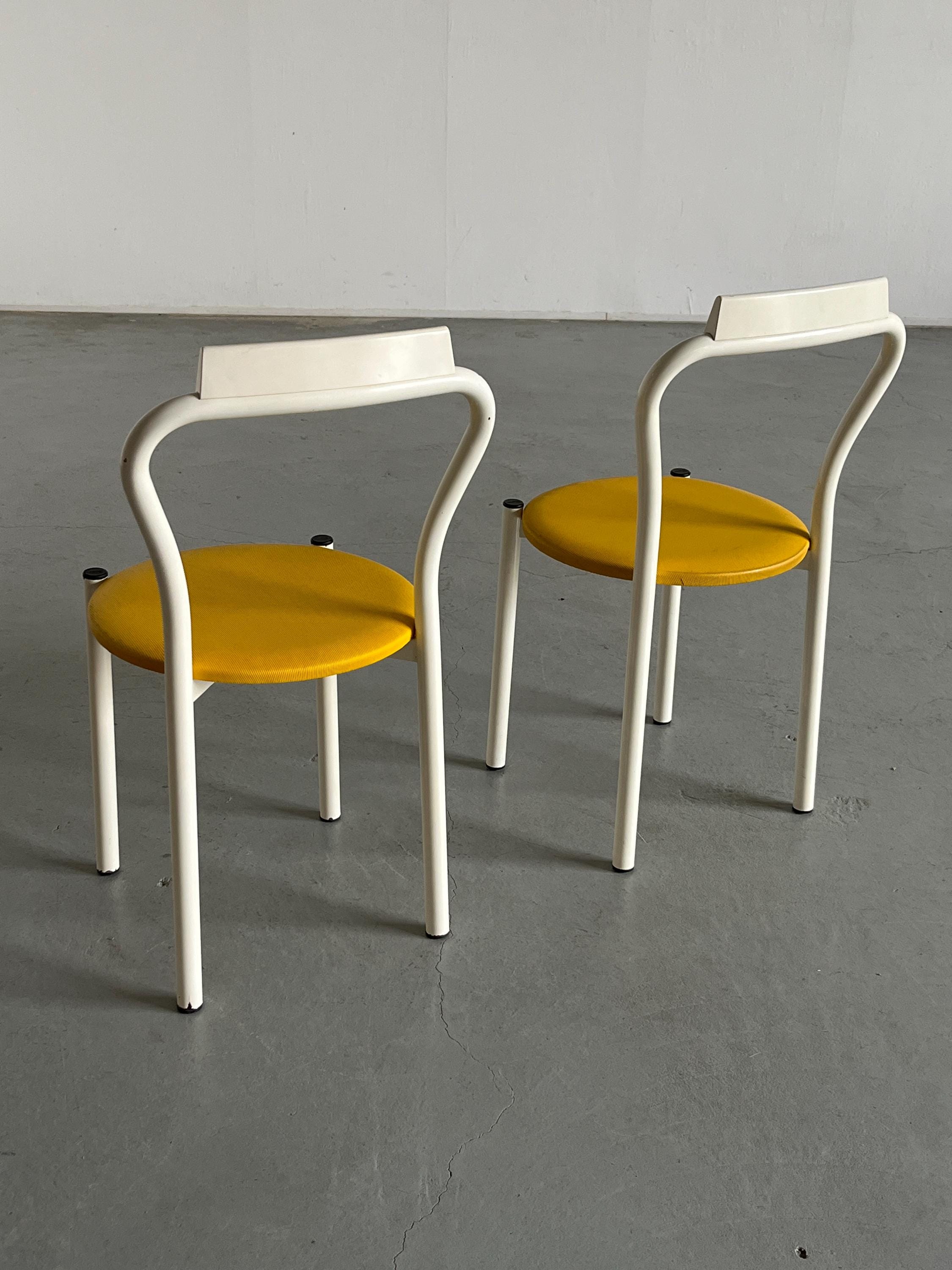 Pair of Italian Postmodern Memphis Style Curved Chairs by Calligaris