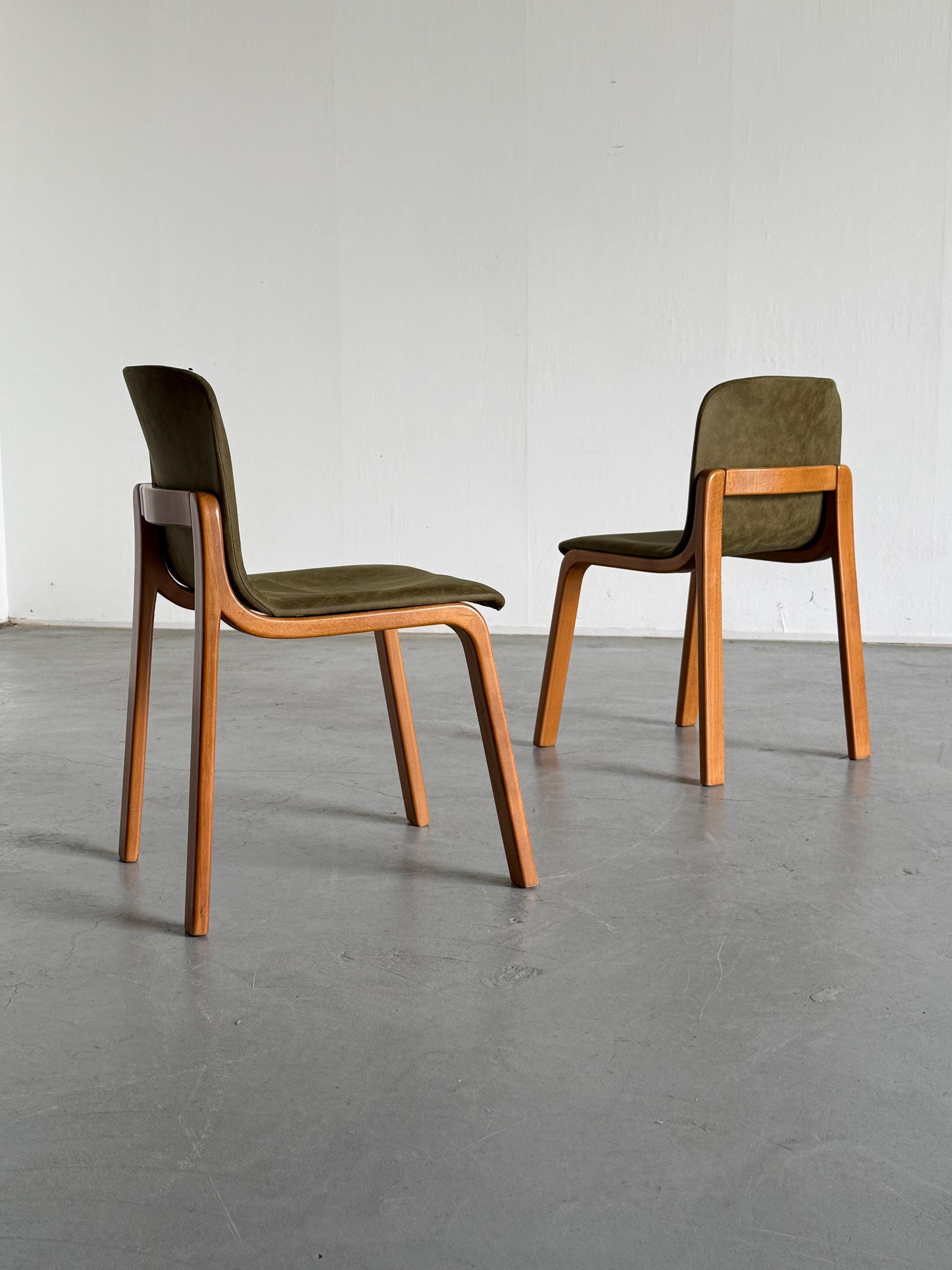 Pair of Elegant Bentwood Dining Chairs in Olive Green Padded Upholstery, 1970s