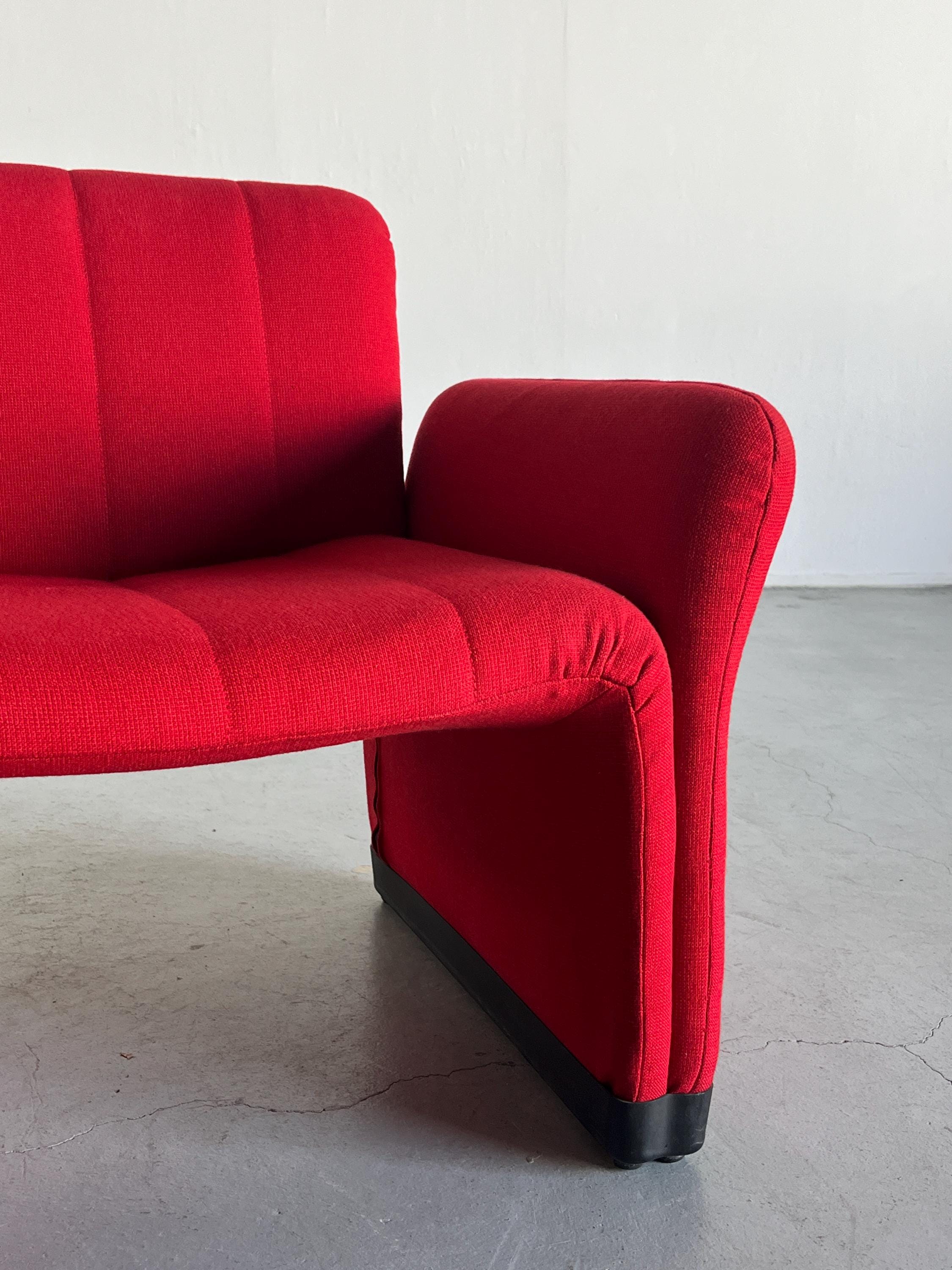Postmodern Loveseats in Style of Giancarlo Piretti, 1970s