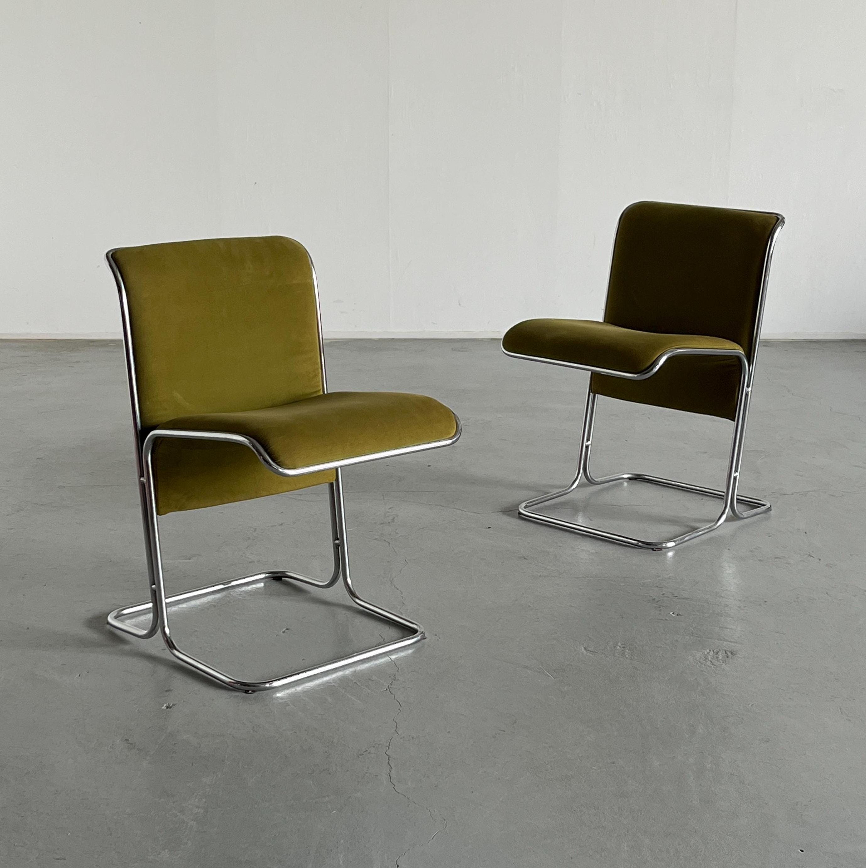 Pair of Mid-Century Modern "Calla" Dining Chairs by Antonio Ari Colombo for Arflex, Olive Green Velvet and Bent Chromed Steel, 1970s Italy