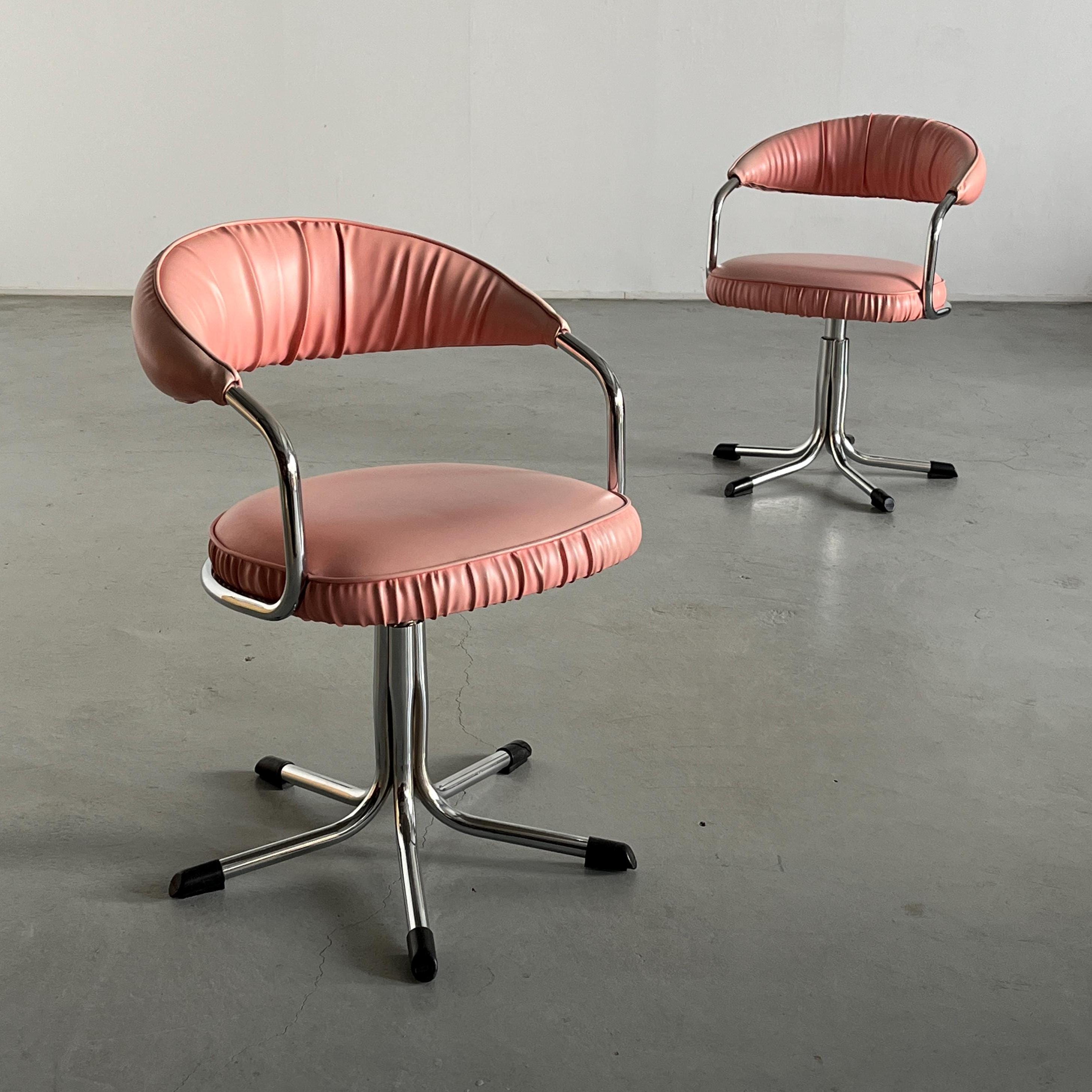 Swivel Armchairs in the style of Giotto Stoppino