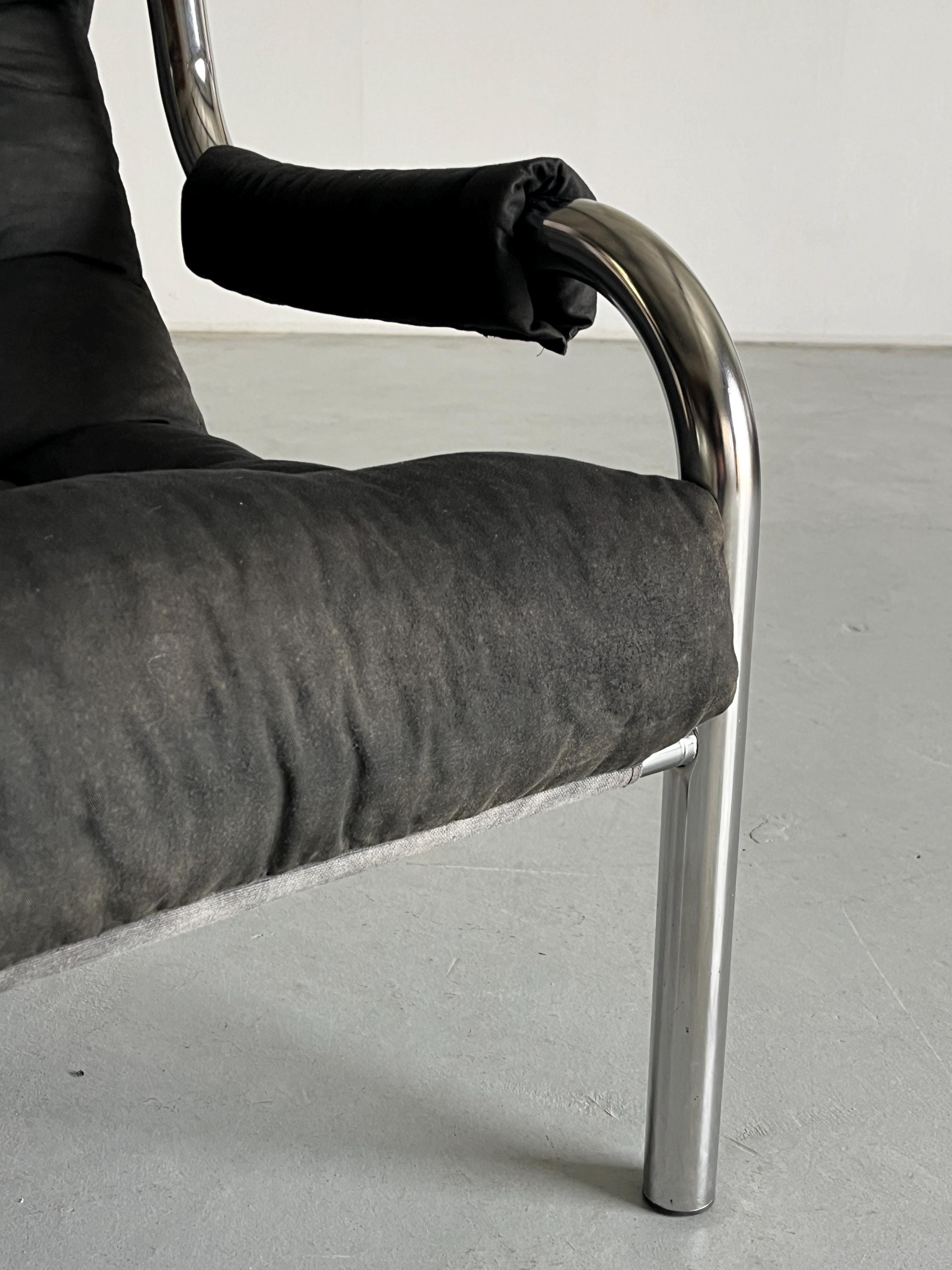 Vintage Mid-Century Modern Lounge Chair in Black Upholstery and Chrome Tubular Steel, Bauhaus Style, 1990s Italy