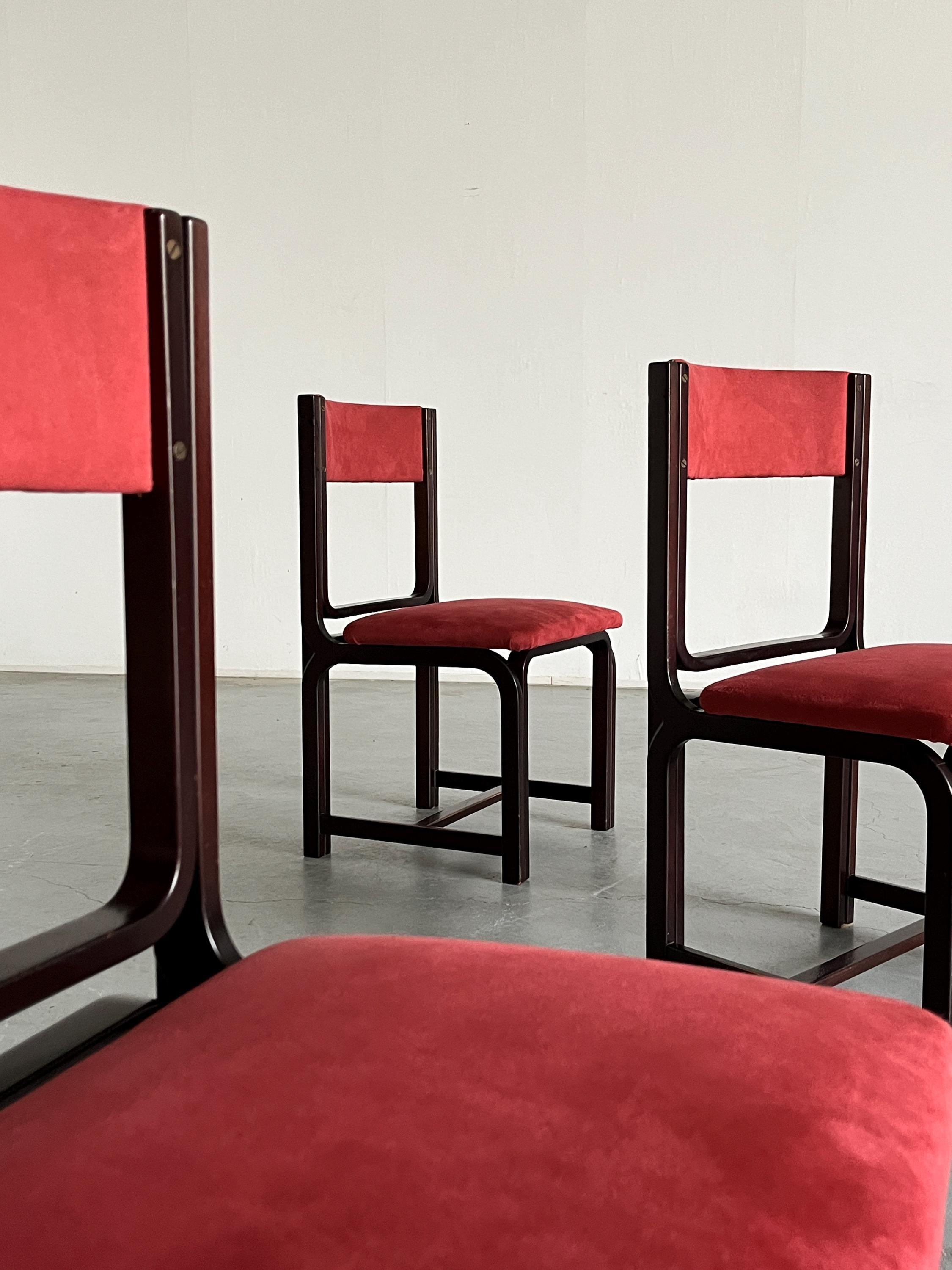 Sculptural Dining Chairs in Bourdeaux Upholstery and Walnut, 1970s