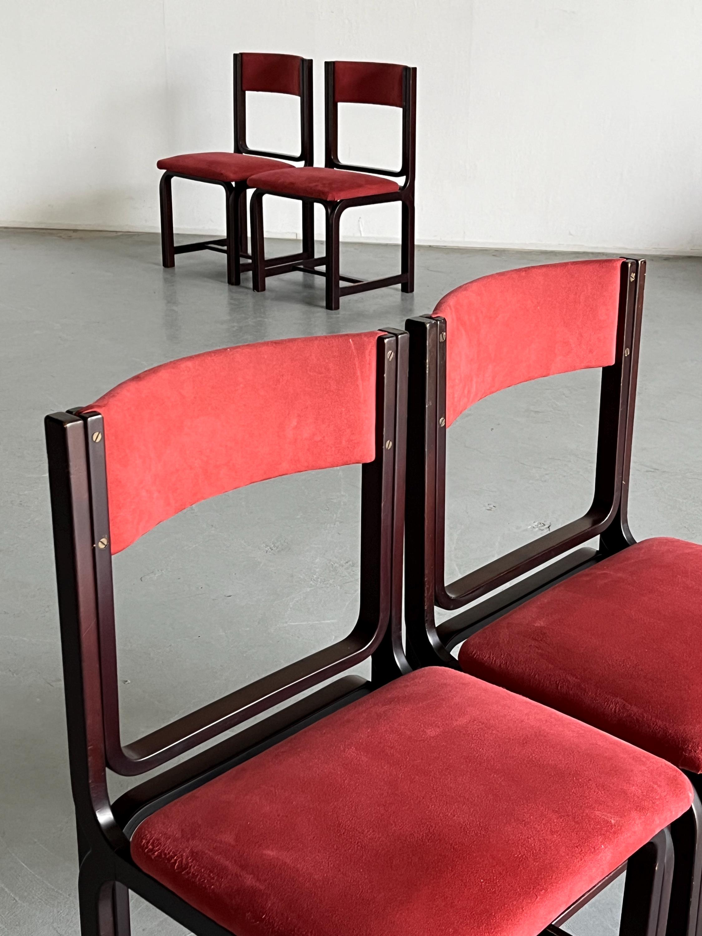 Sculptural Dining Chairs in Bourdeaux Upholstery and Walnut, 1970s