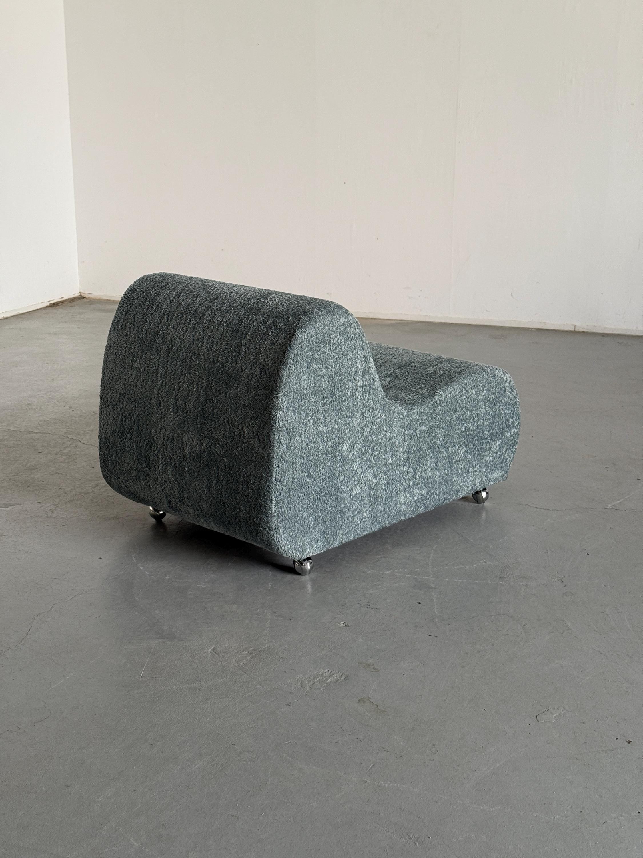 Italian Club Chair in Boucle Fabric, 1970s