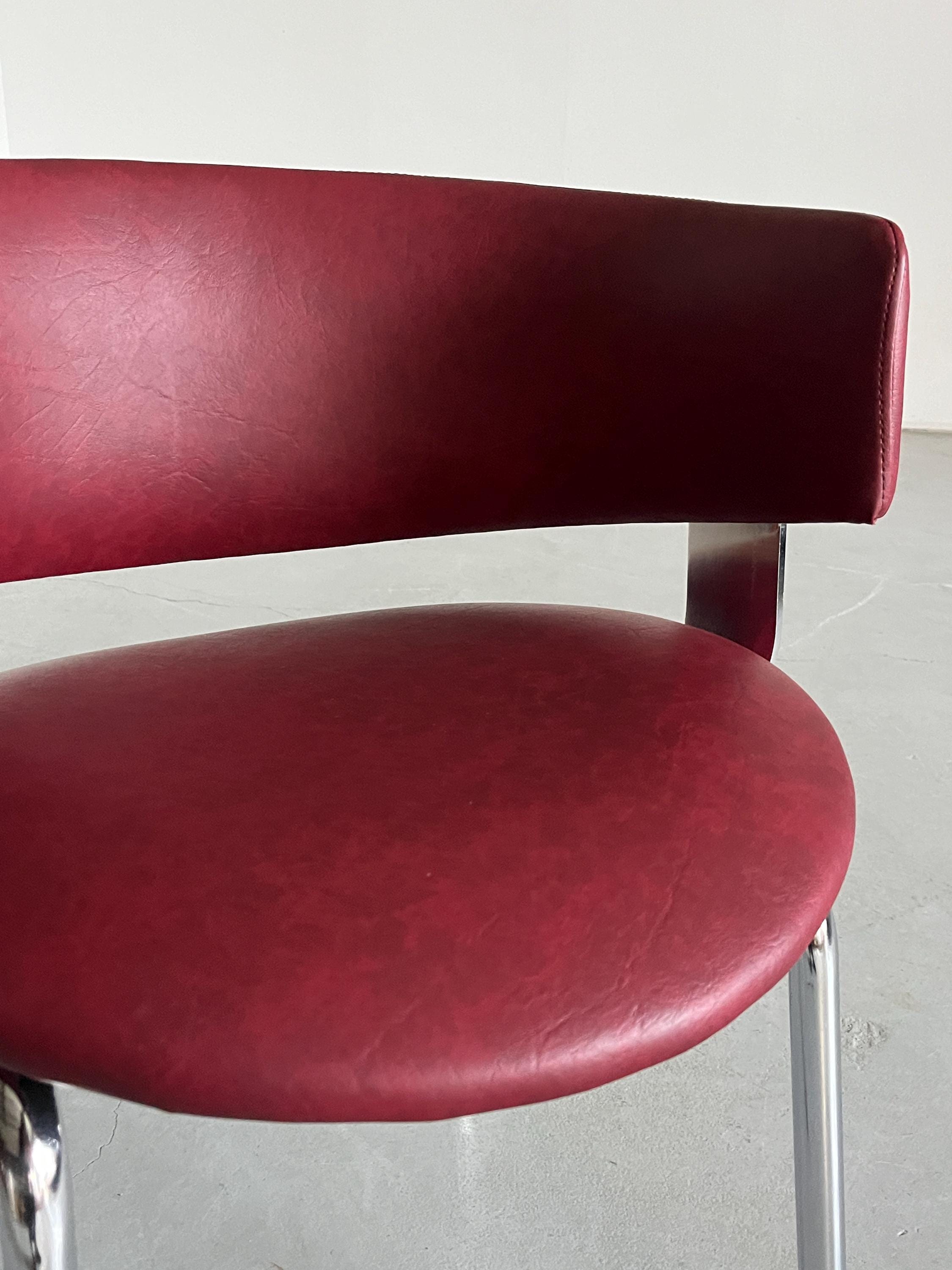 Vintage Mid-Century Modern Armchair in Bourdeaux Faux Leather and Chromed Steel, Bauhaus Style, Italy 1980s