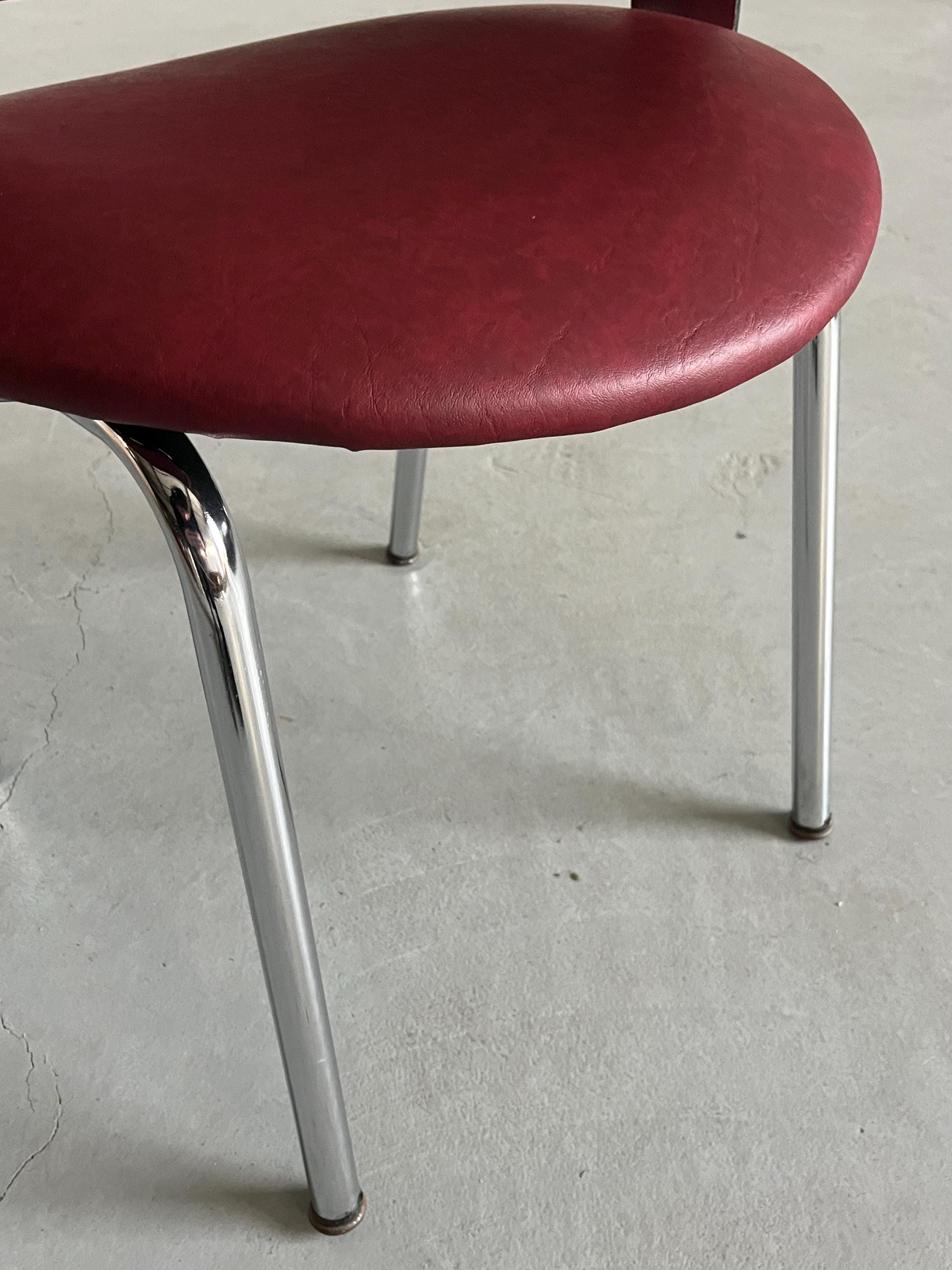Vintage Mid-Century Modern Armchair in Bourdeaux Faux Leather and Chromed Steel, Bauhaus Style, Italy 1980s