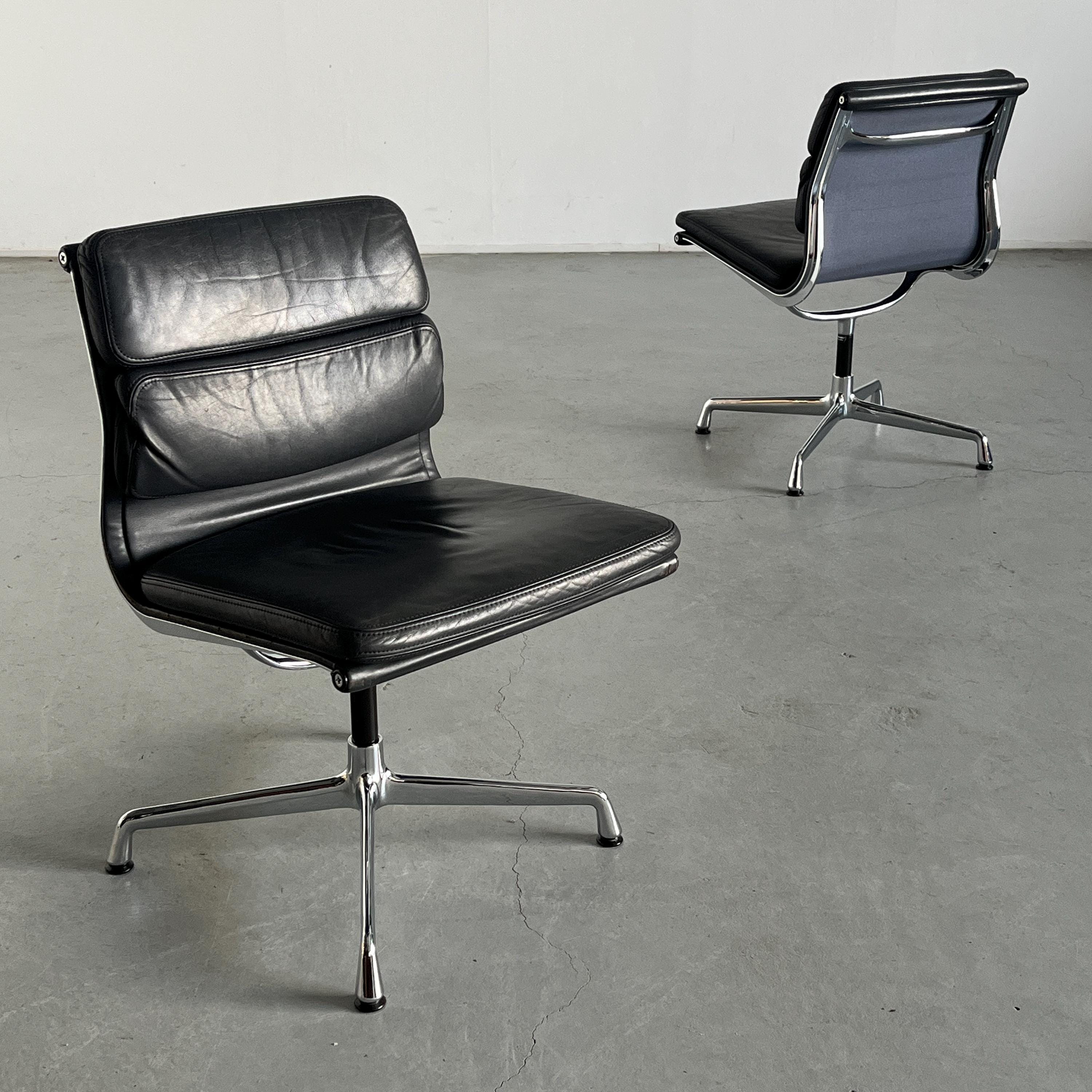 'EA205' Desk Chair by Vitra, Black Leather Soft Pad